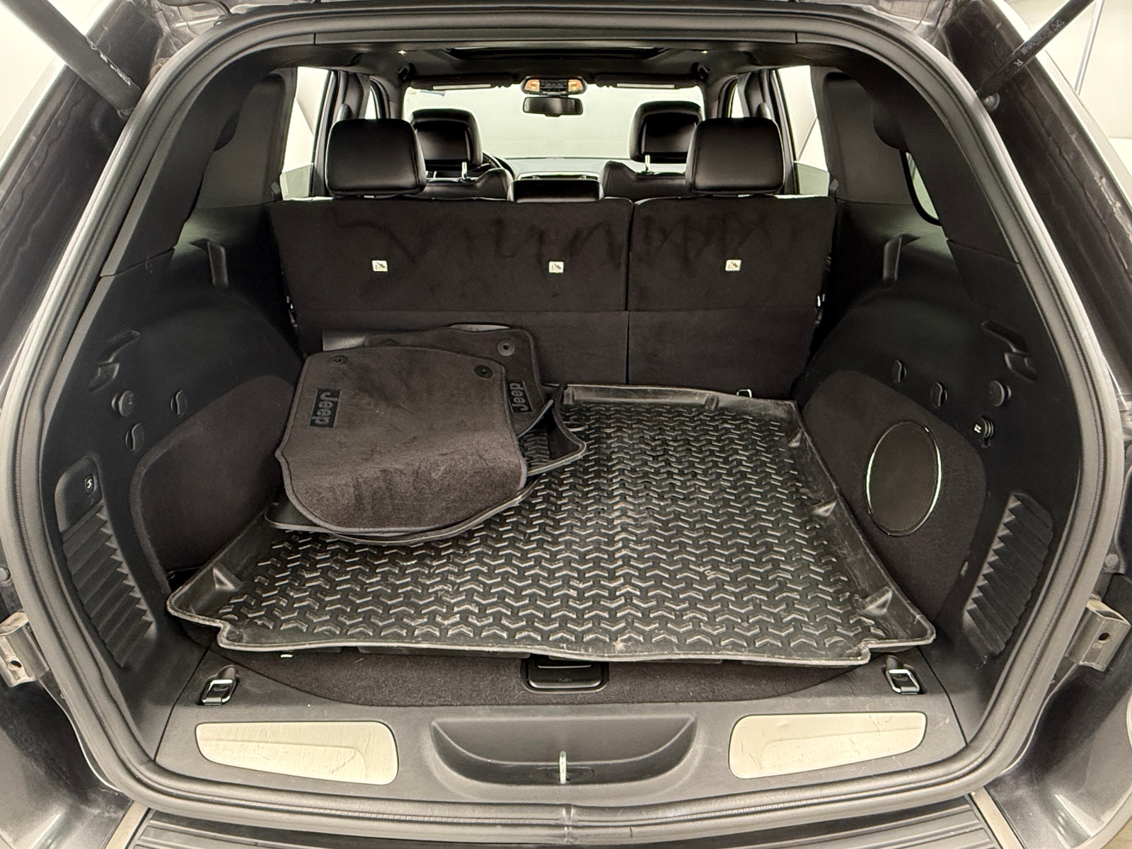 Thumbnail: 2016 Jeep Grand Cherokee - 6