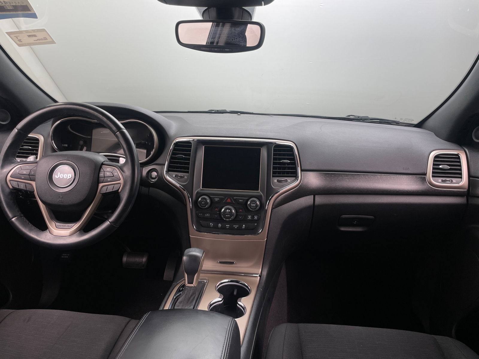 Thumbnail: 2017 Jeep Grand Cherokee - 3
