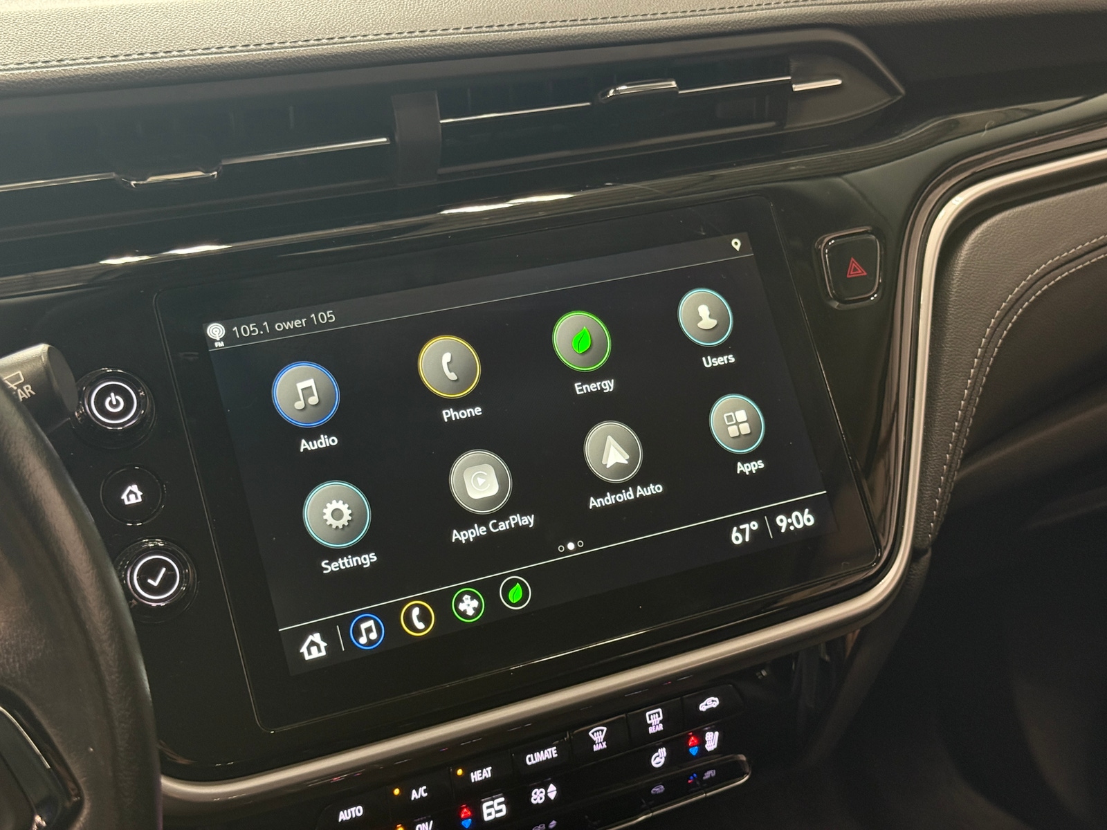 Thumbnail: 2023 Chevrolet Bolt EUV - 3