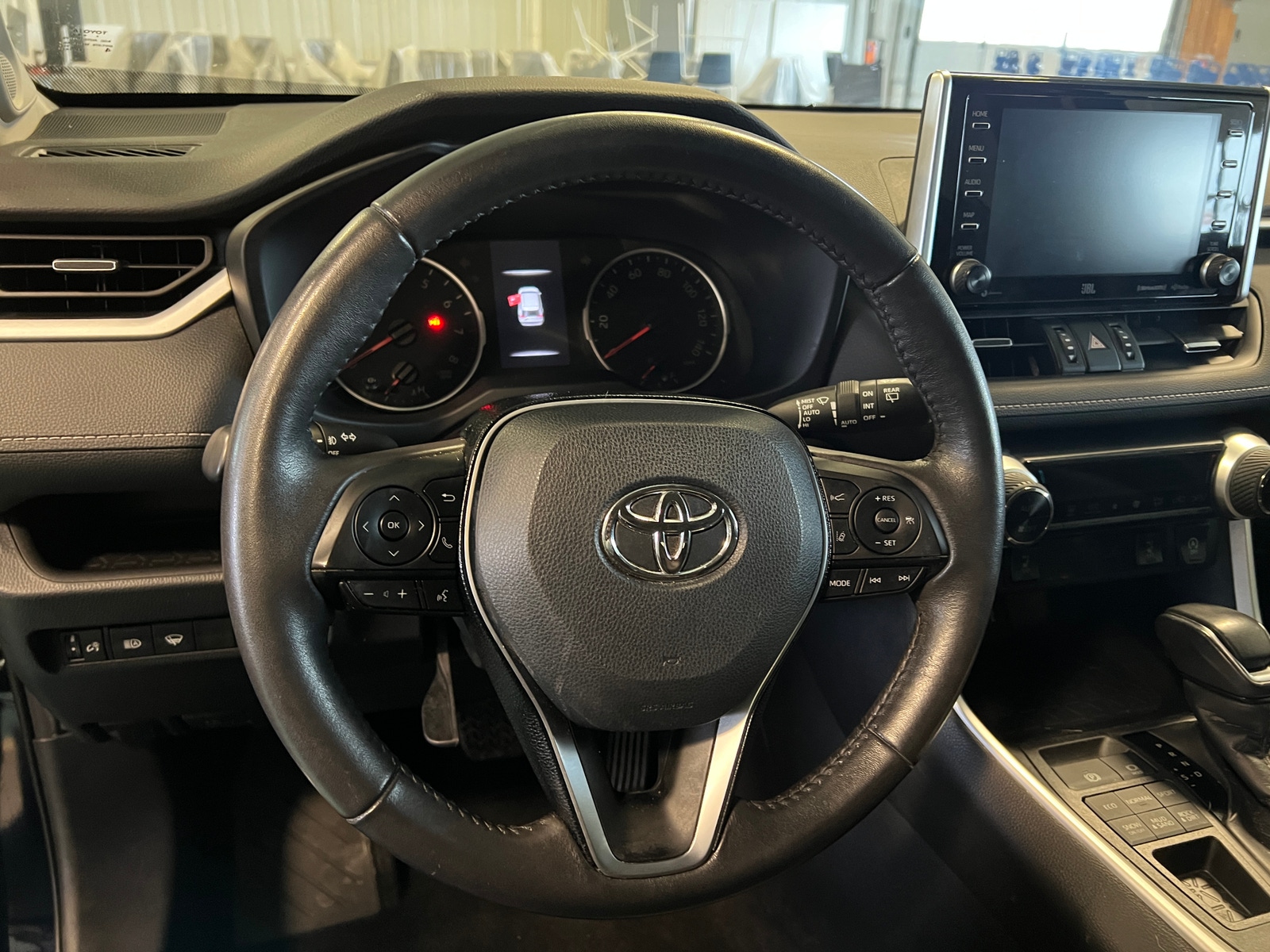 Thumbnail: 2020 Toyota RAV4 - 4