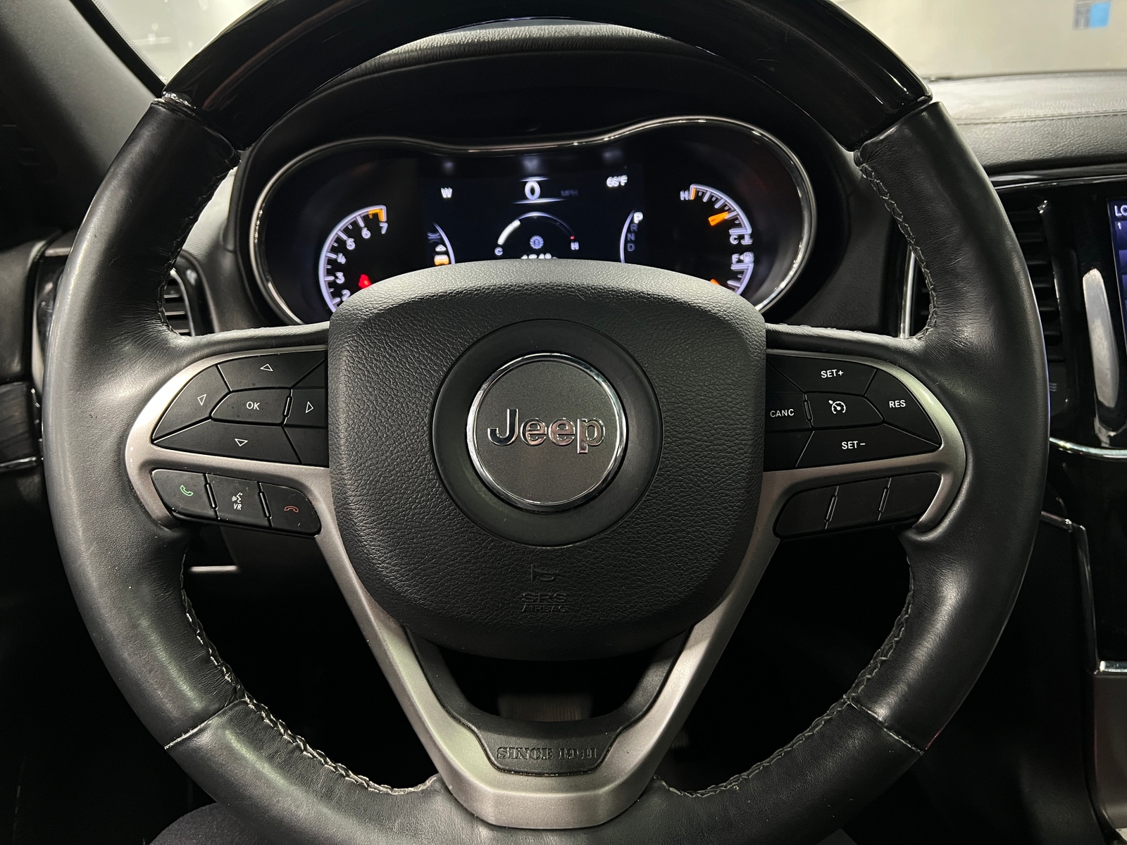 Thumbnail: 2019 Jeep Grand Cherokee - 4