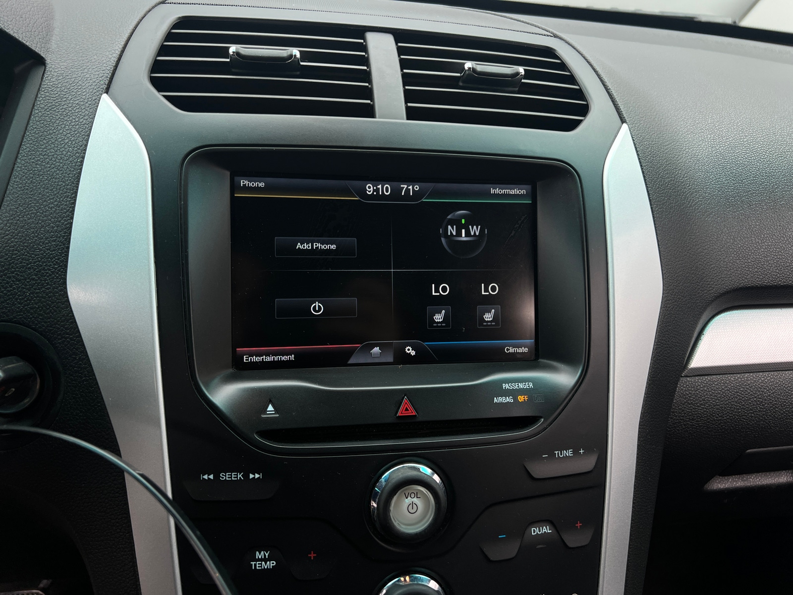 Thumbnail: 2015 Ford Explorer - 3