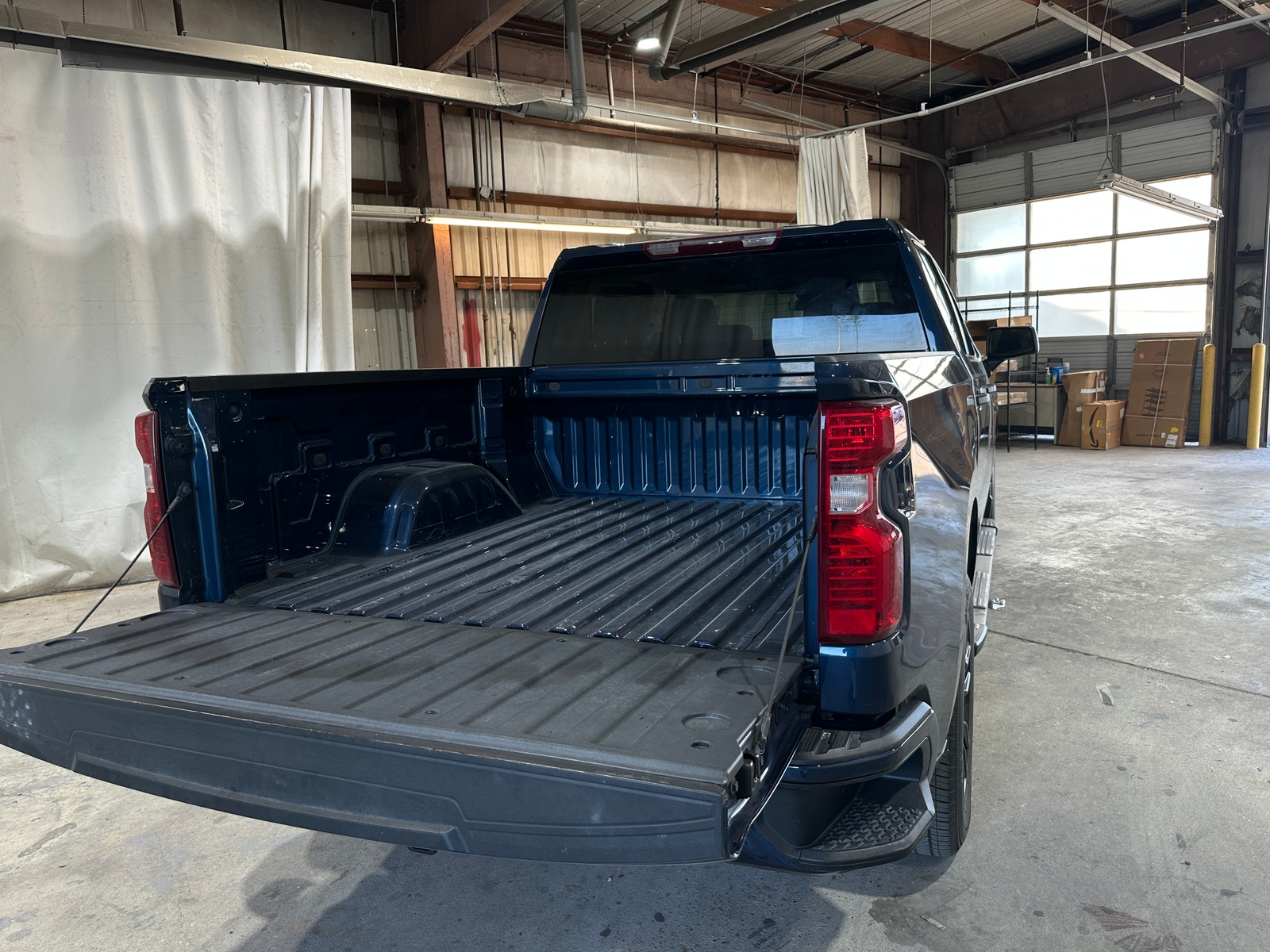 Thumbnail: 2023 Chevrolet Silverado 1500 - 7