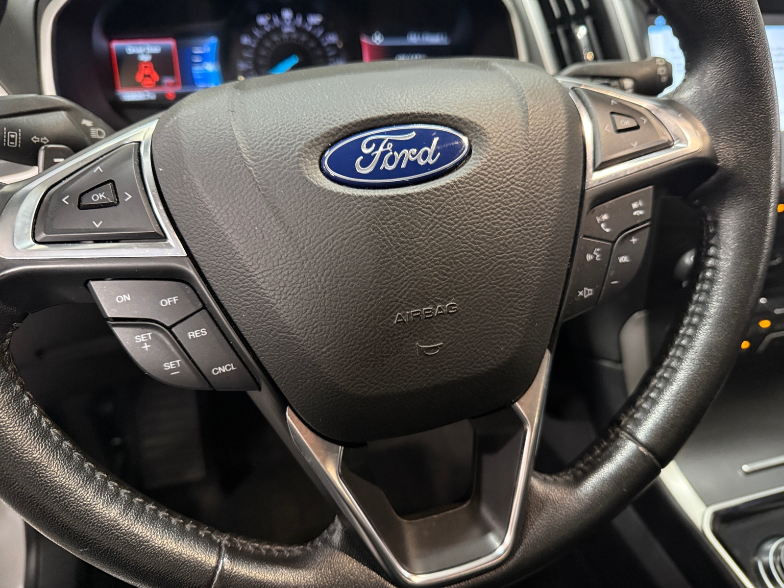 Thumbnail: 2019 Ford Edge - 4