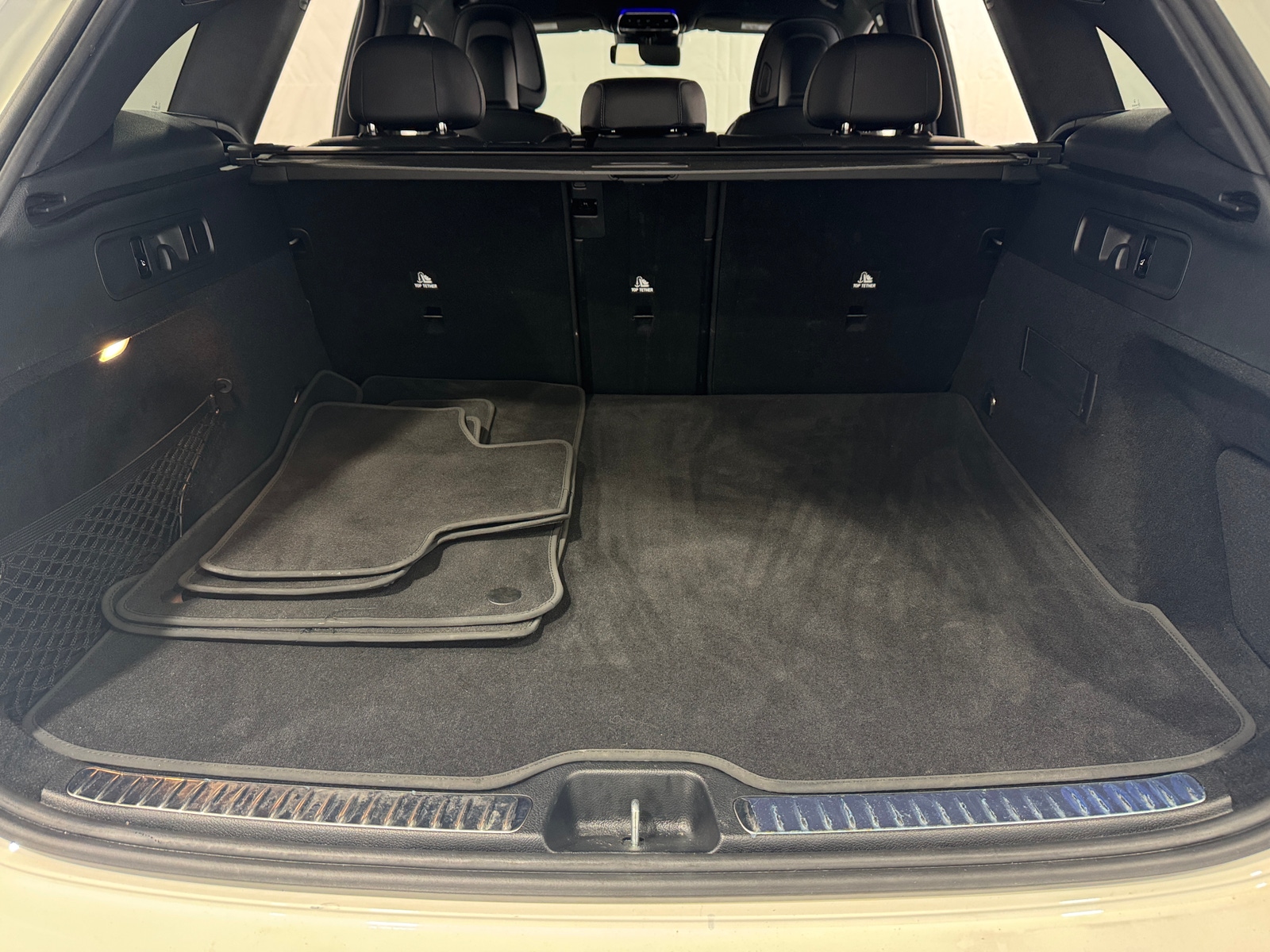 Thumbnail: 2024 Mercedes-Benz GLC - 6