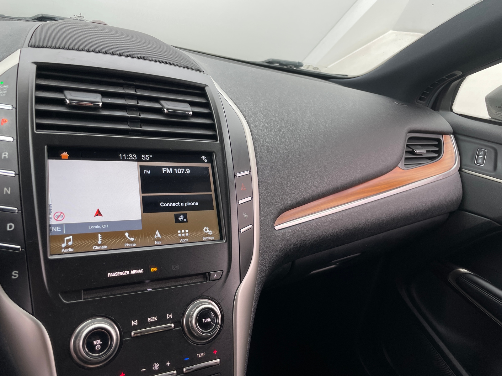Thumbnail: 2016 Lincoln MKC - 3