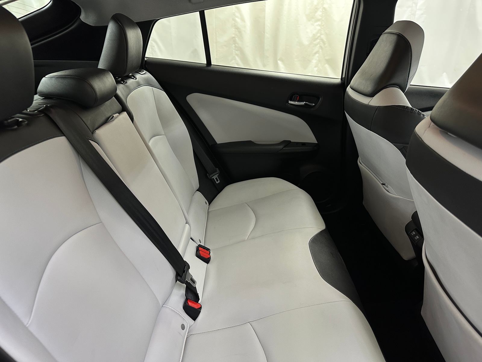 Thumbnail: 2019 Toyota Prius - 5