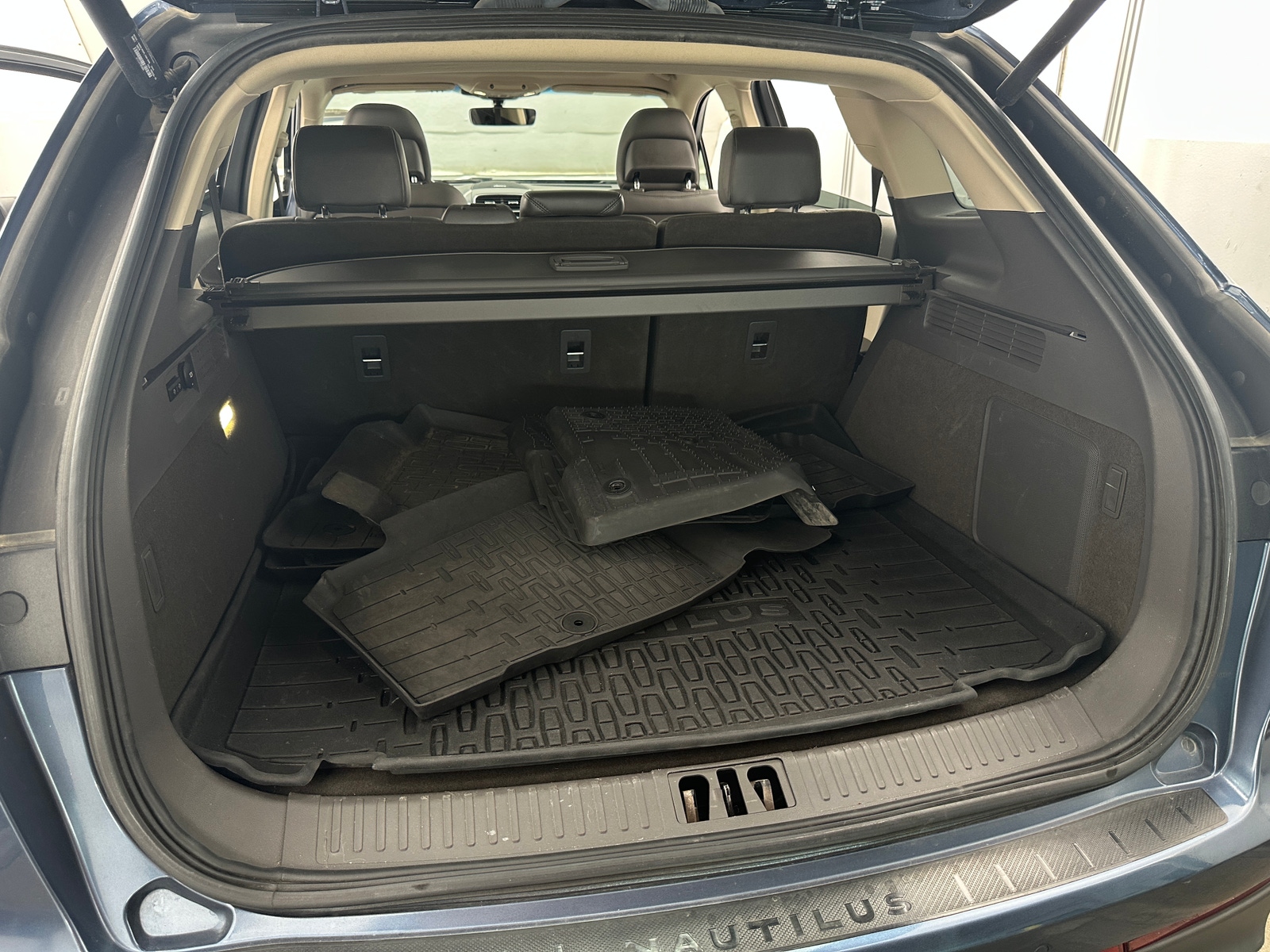 Thumbnail: 2019 Lincoln Nautilus - 6