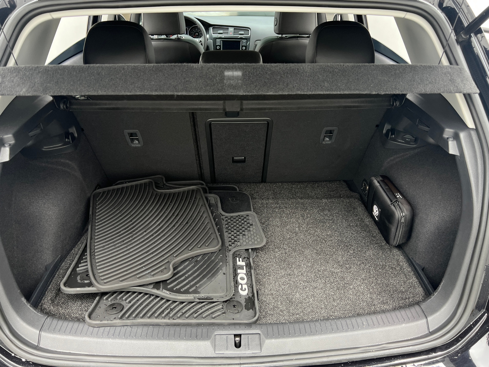 Thumbnail: 2021 Volkswagen Golf - 6