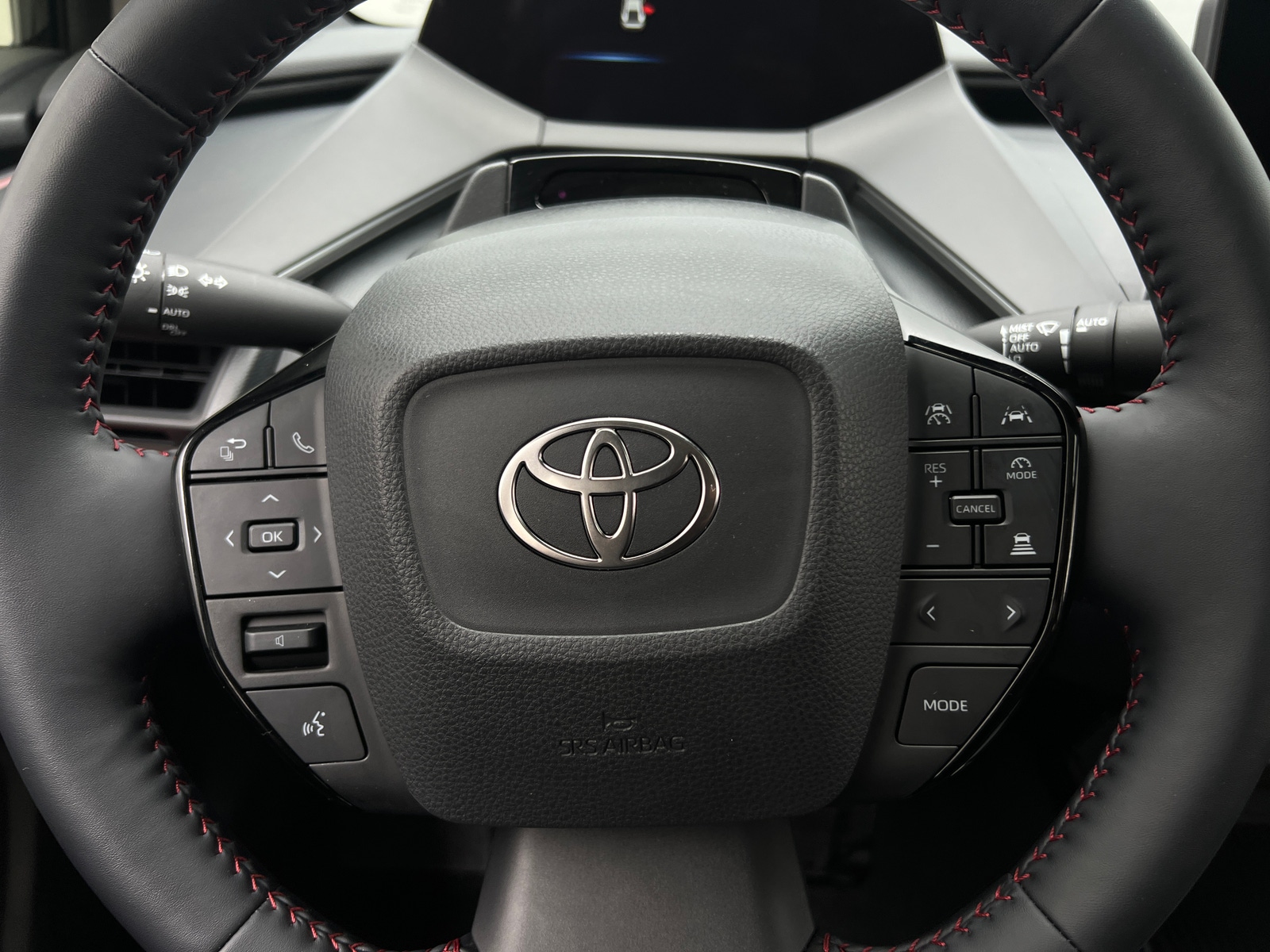 Thumbnail: 2024 Toyota Prius Prime - 4