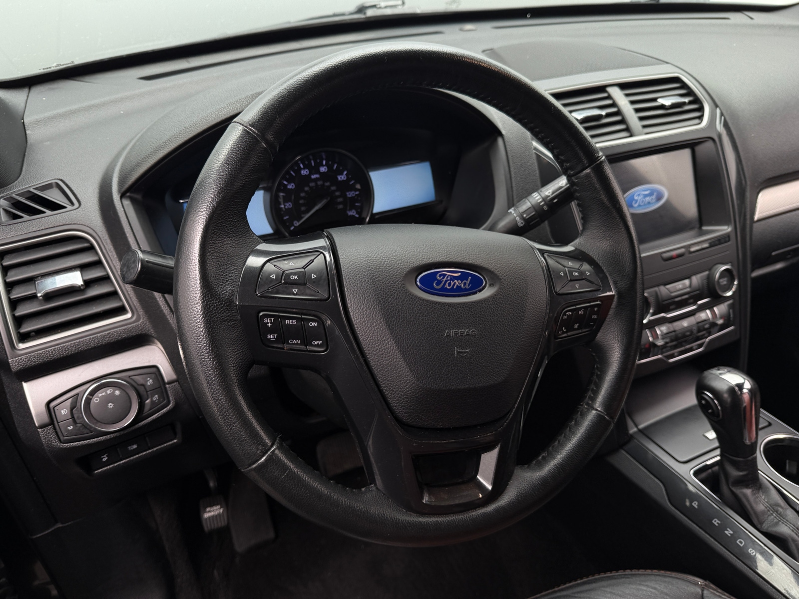 Thumbnail: 2019 Ford Explorer - 5