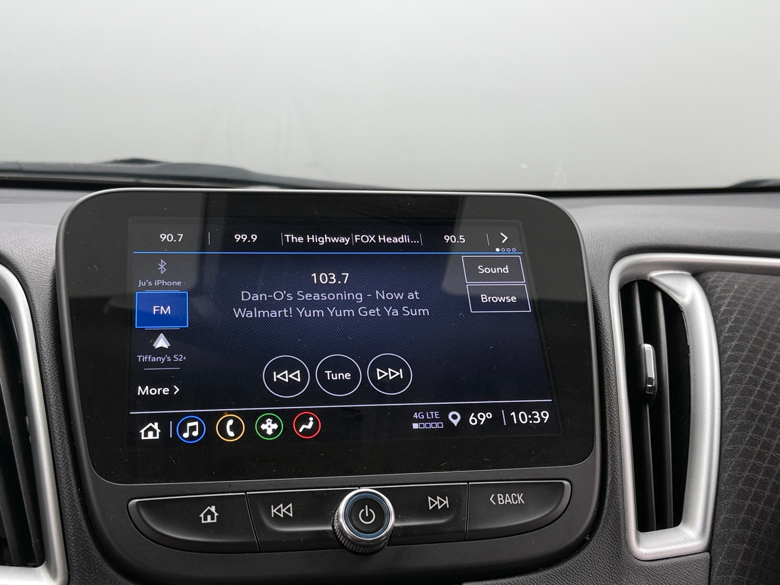 Thumbnail: 2024 Chevrolet Malibu - 4