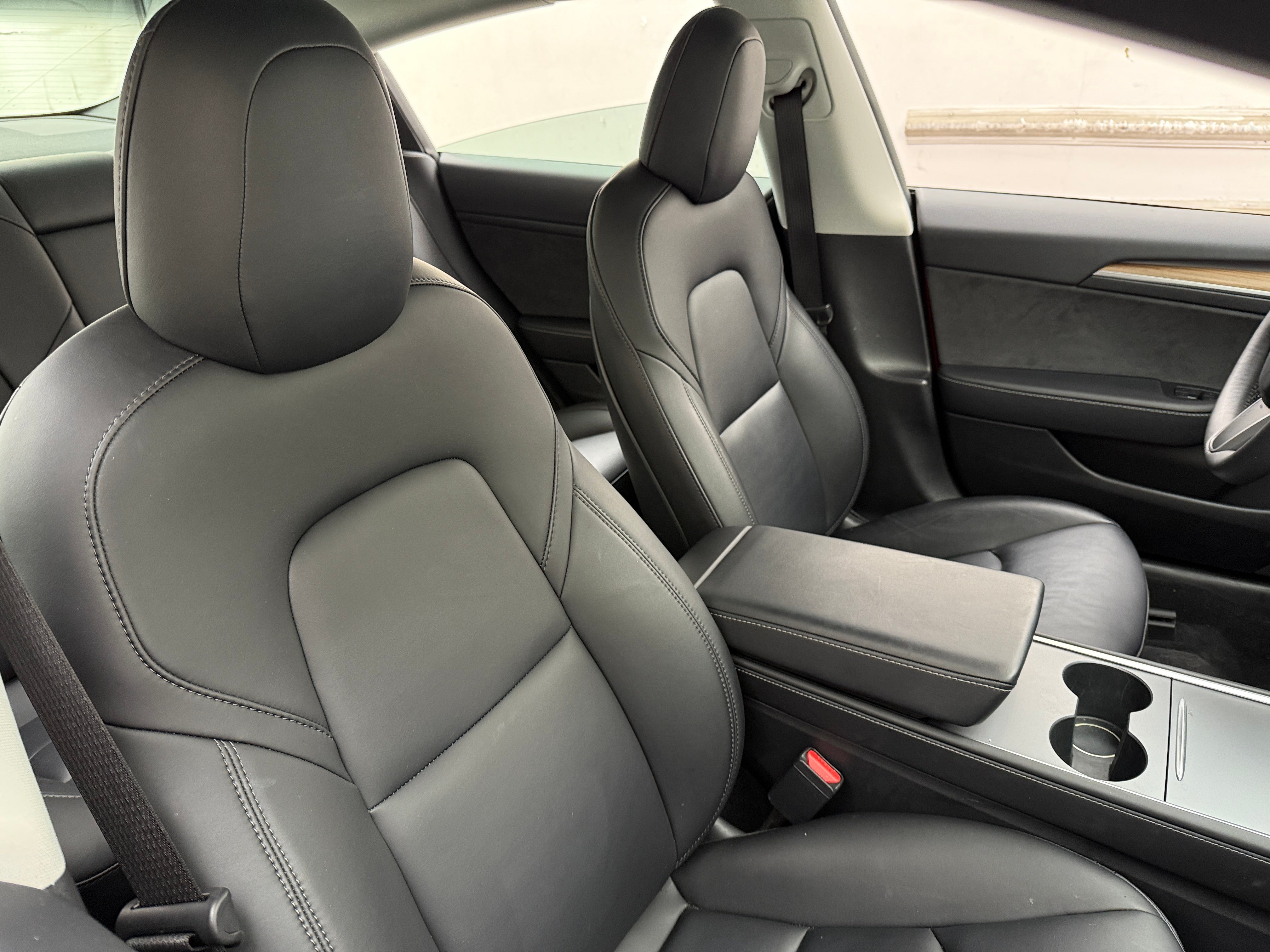 Used 2021 Tesla Model 3 Base with VIN 5YJ3E1EB1MF960823 for sale in Oak Creek, WI