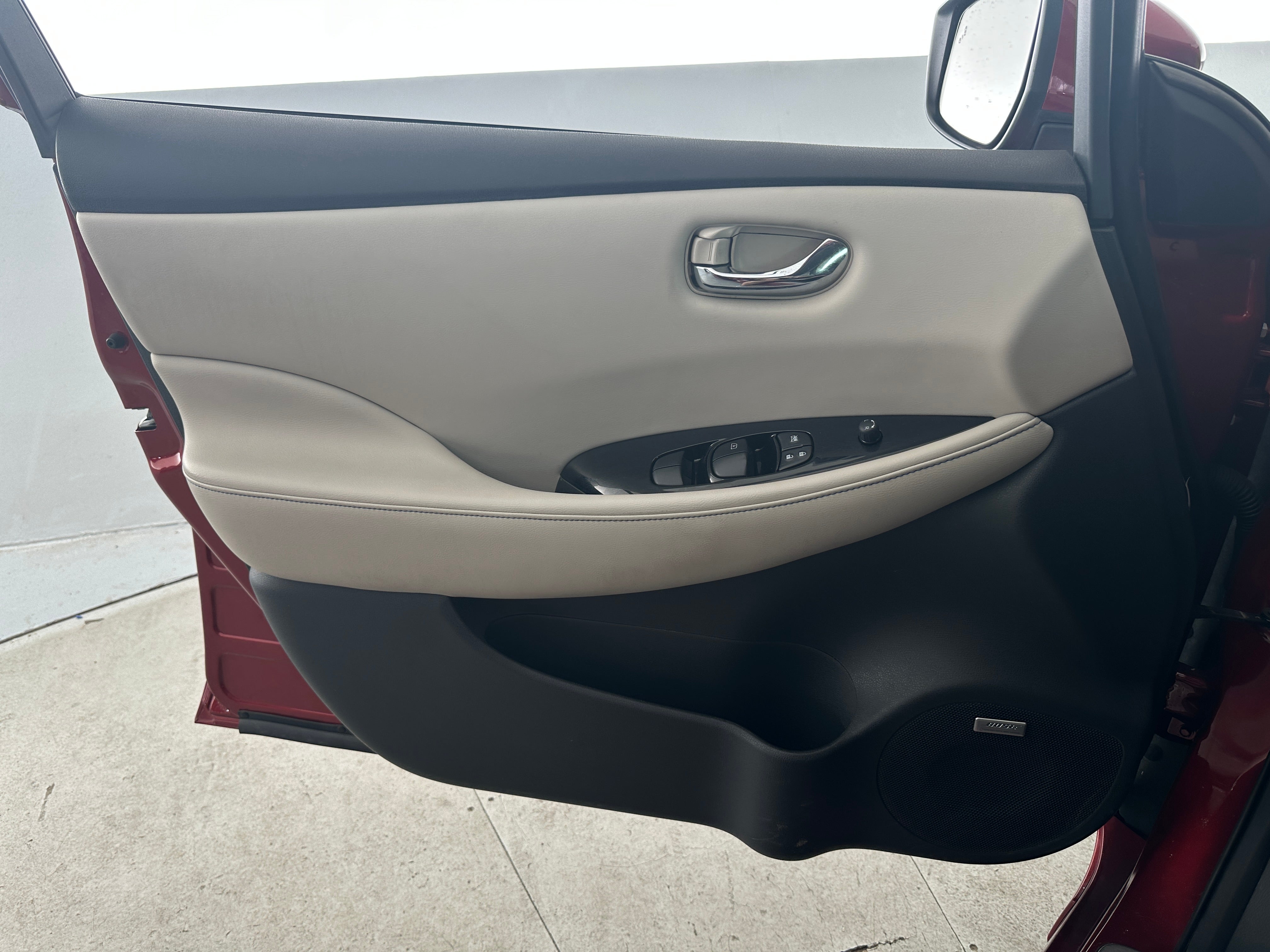 Used 2018 Nissan LEAF SL with VIN 1N4AZ1CP2JC312836 for sale in Oak Creek, WI