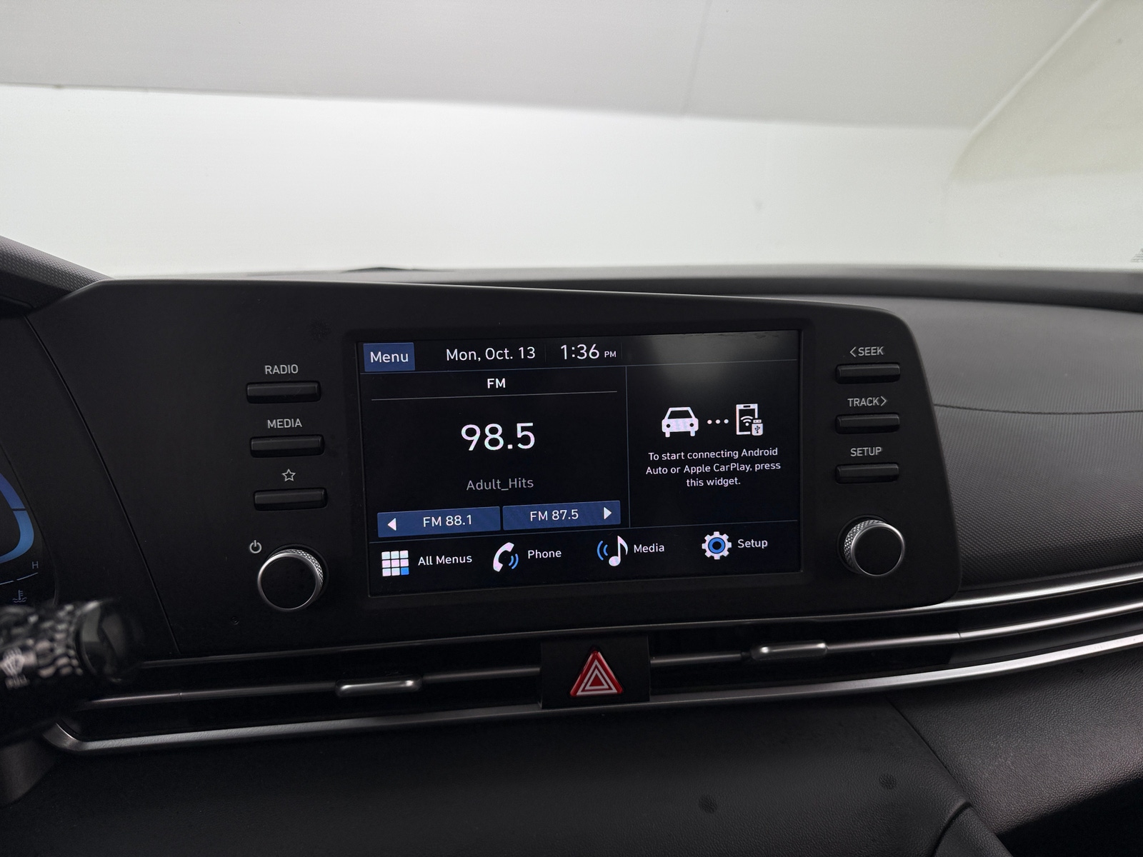 Thumbnail: 2024 Hyundai Elantra - 4