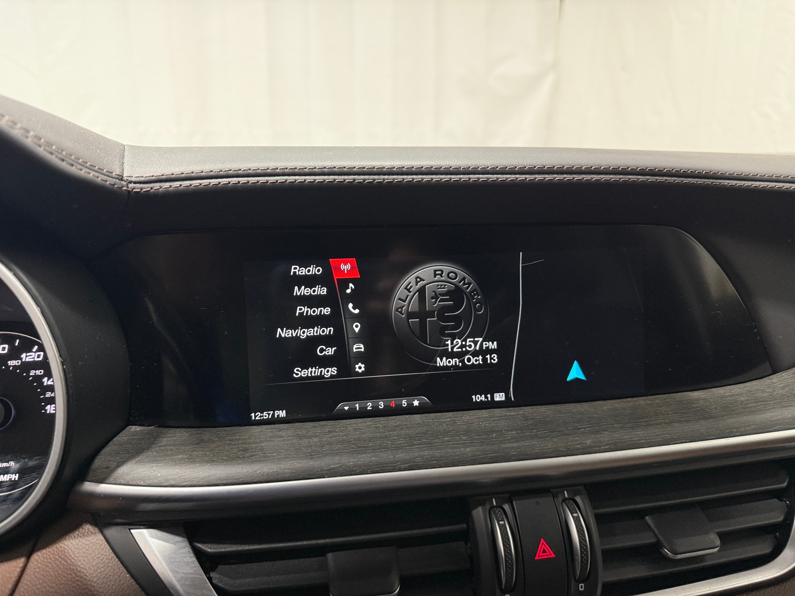 Thumbnail: 2019 Alfa Romeo Stelvio - 3