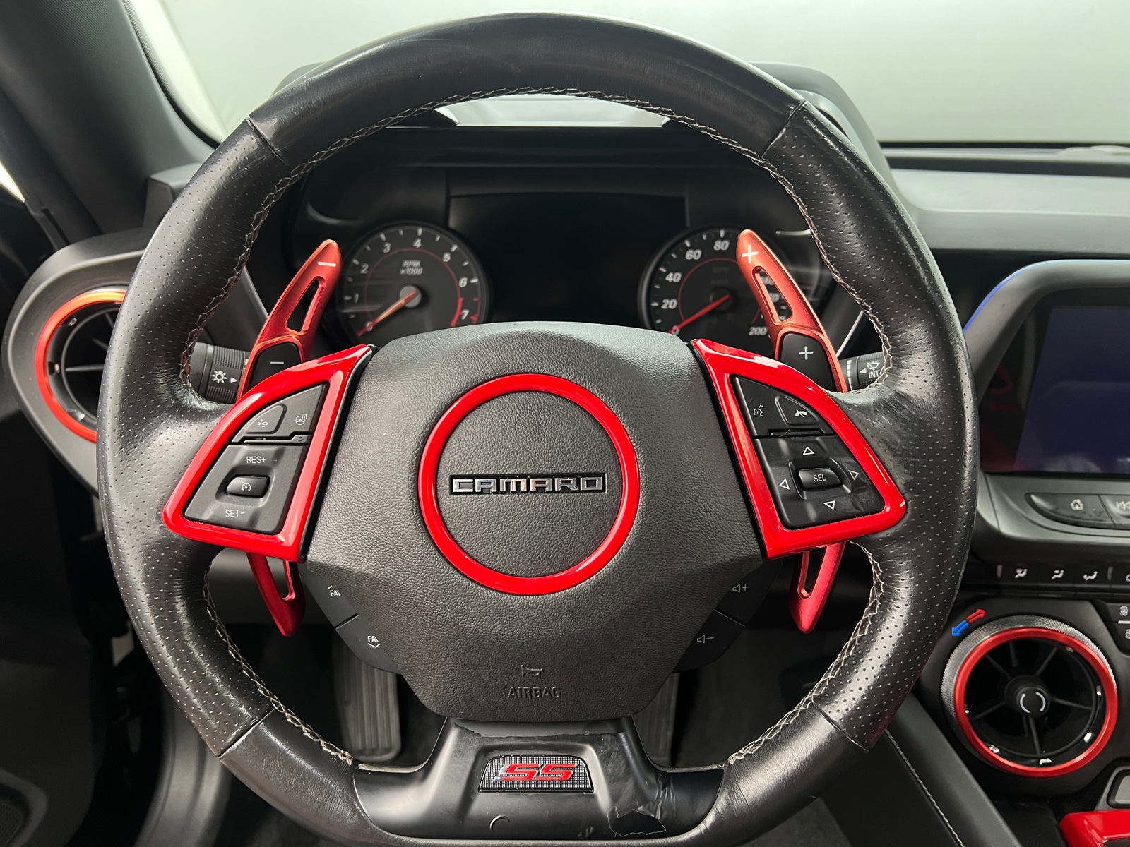 Thumbnail: 2019 Chevrolet Camaro - 3