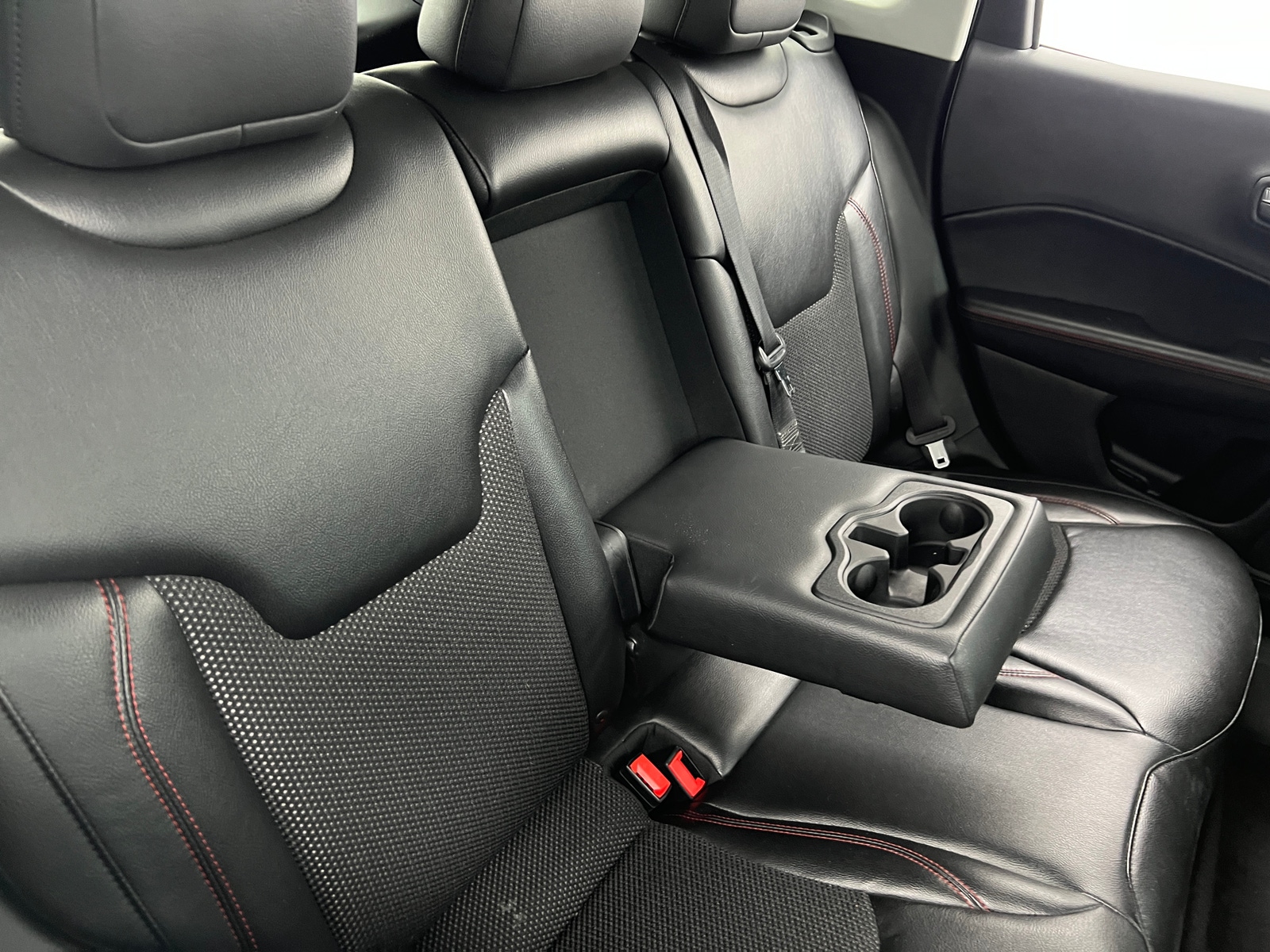 Thumbnail: 2018 Jeep Compass - 6