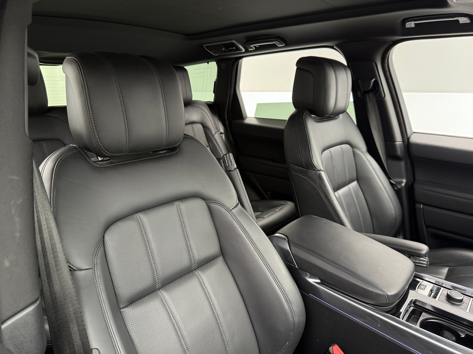 Thumbnail: 2021 Land Rover Range Rover Sport - 2