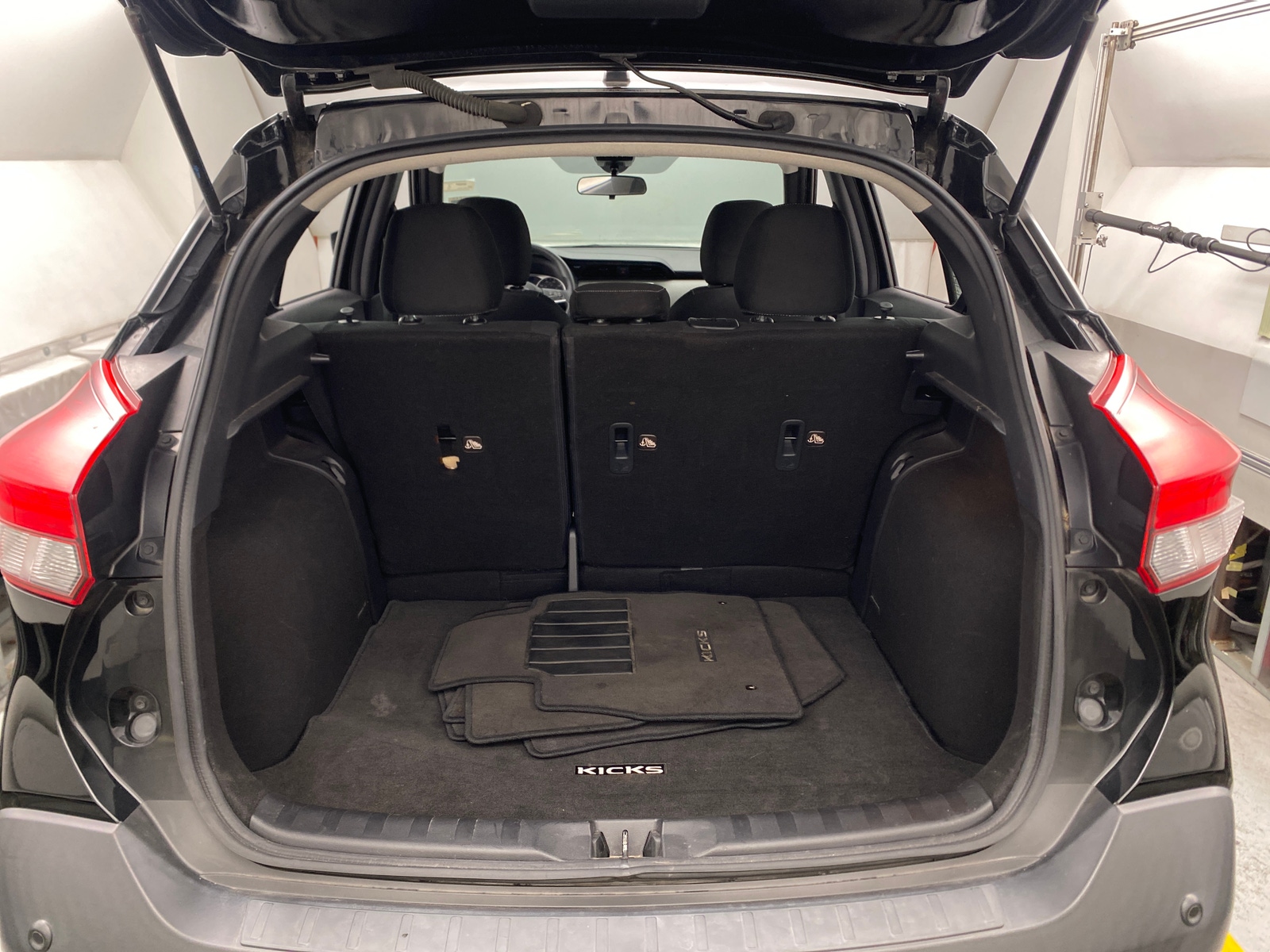 Thumbnail: 2020 Nissan Kicks - 7