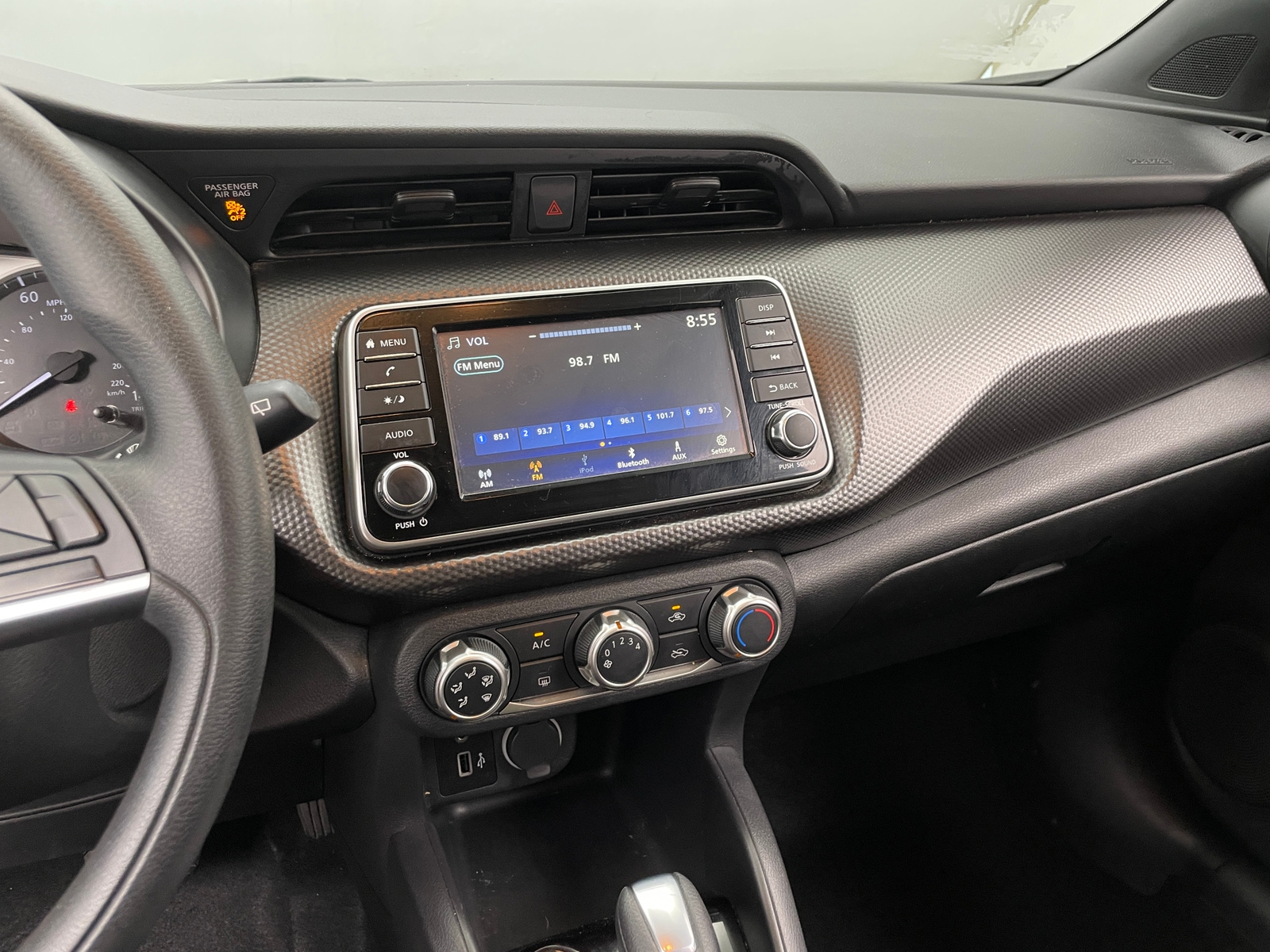 Thumbnail: 2020 Nissan Kicks - 4
