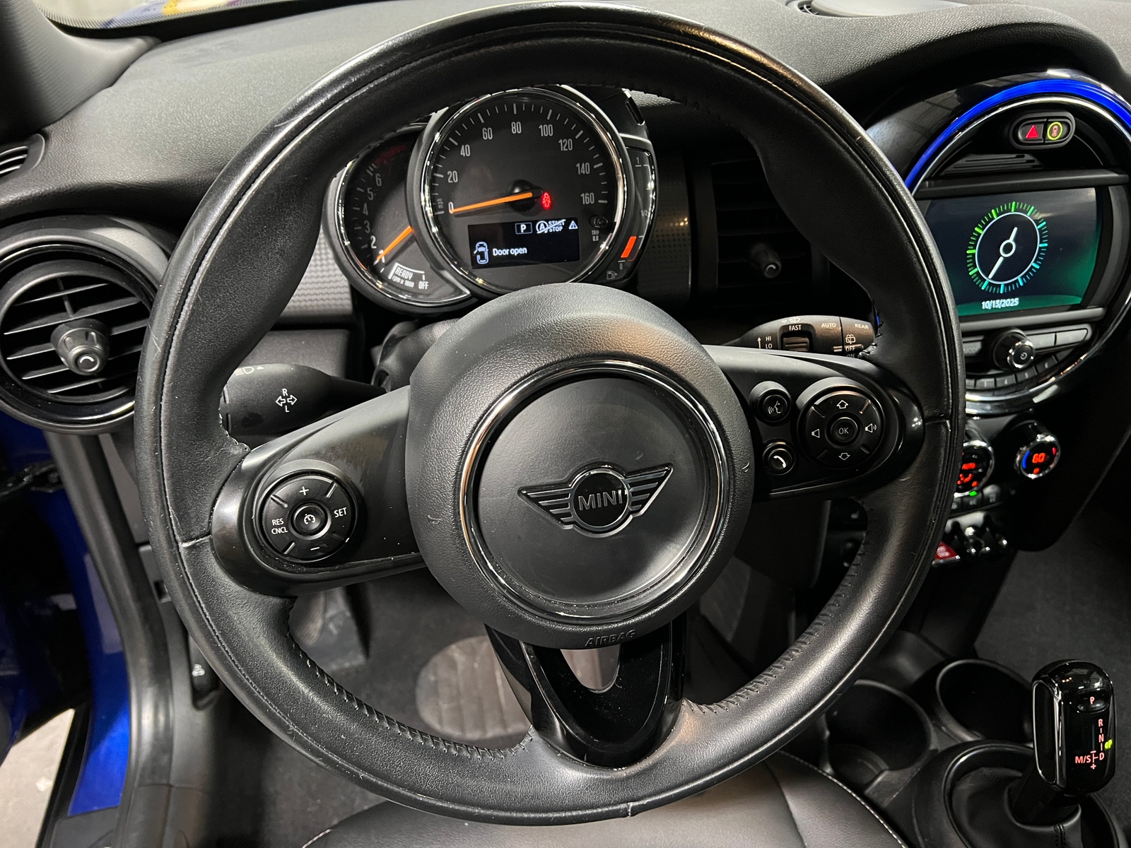 Thumbnail: 2021 MINI Cooper Hardtop - 4
