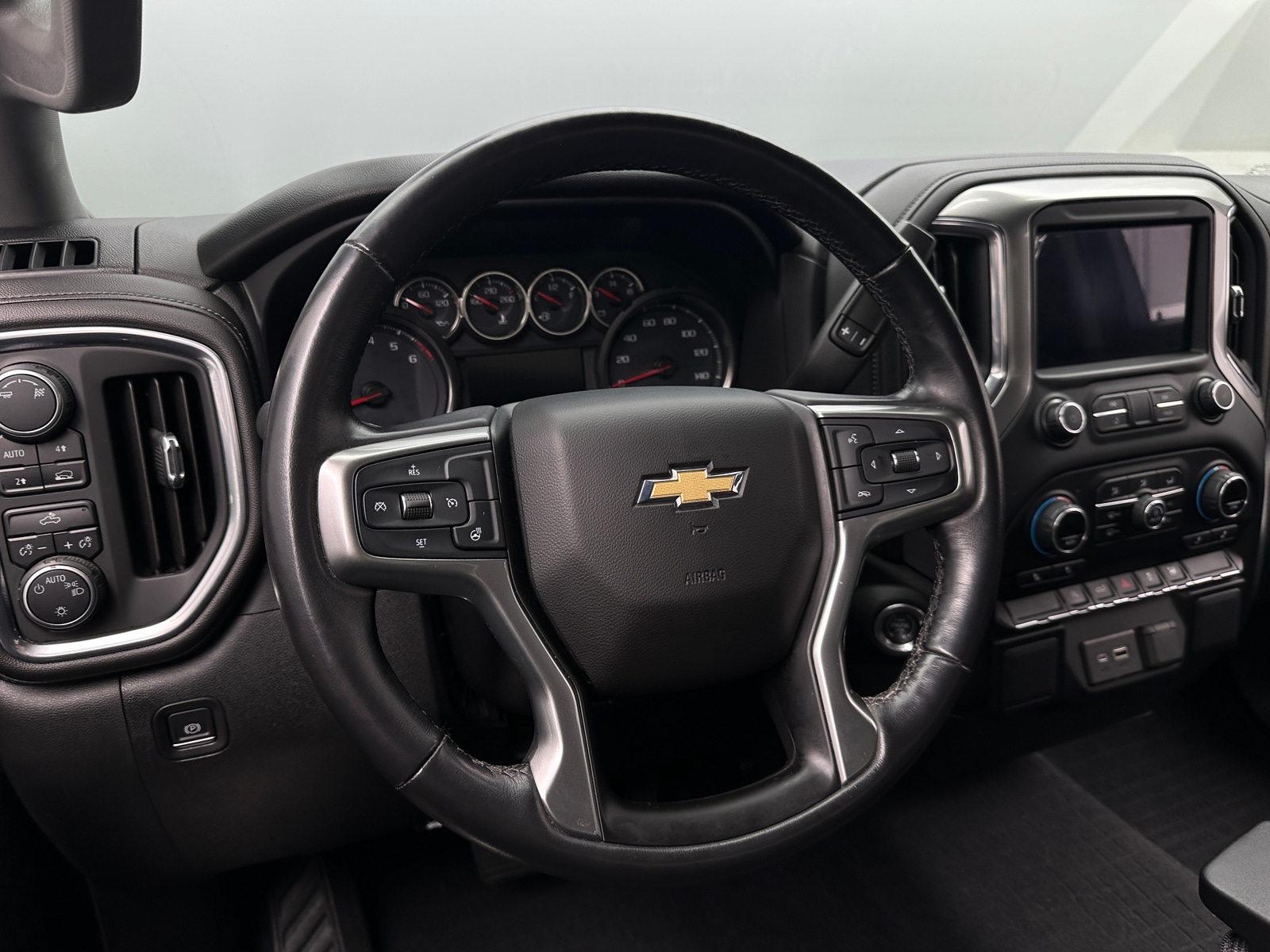 Thumbnail: 2019 Chevrolet Silverado 1500 - 5
