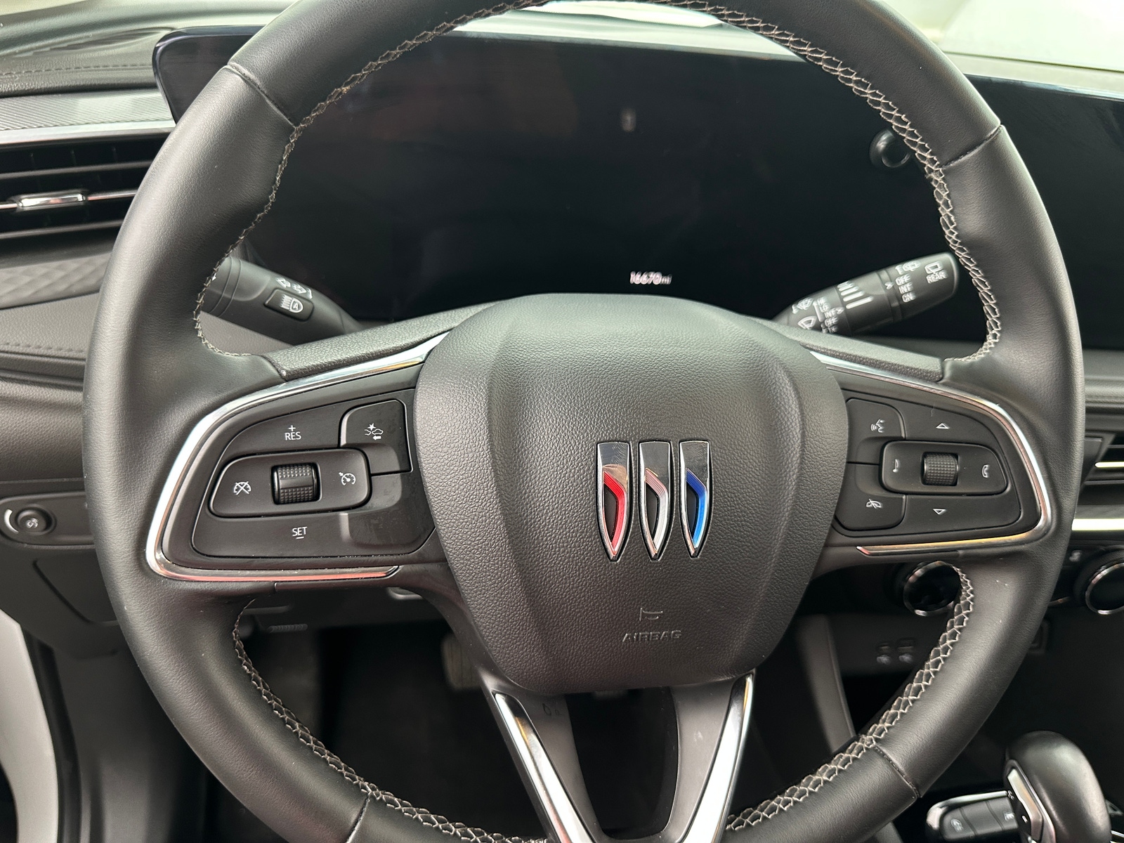 Thumbnail: 2024 Buick Encore GX - 5