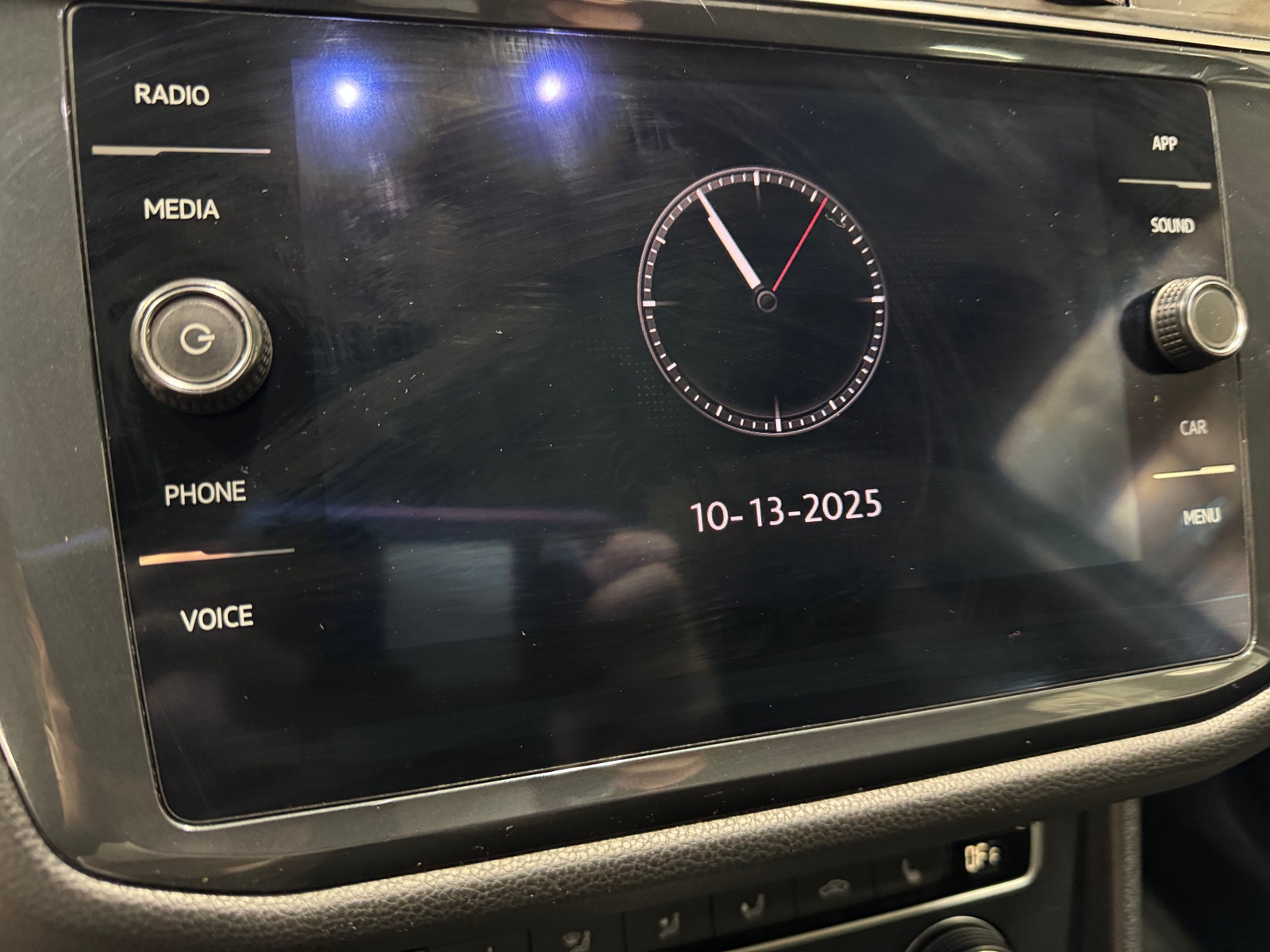 Thumbnail: 2020 Volkswagen Tiguan - 4