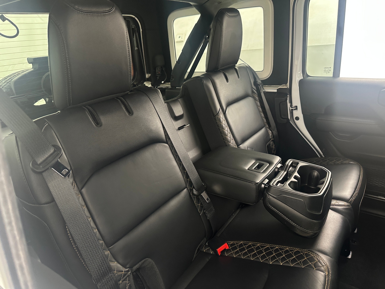 Thumbnail: 2022 Jeep Wrangler - 5