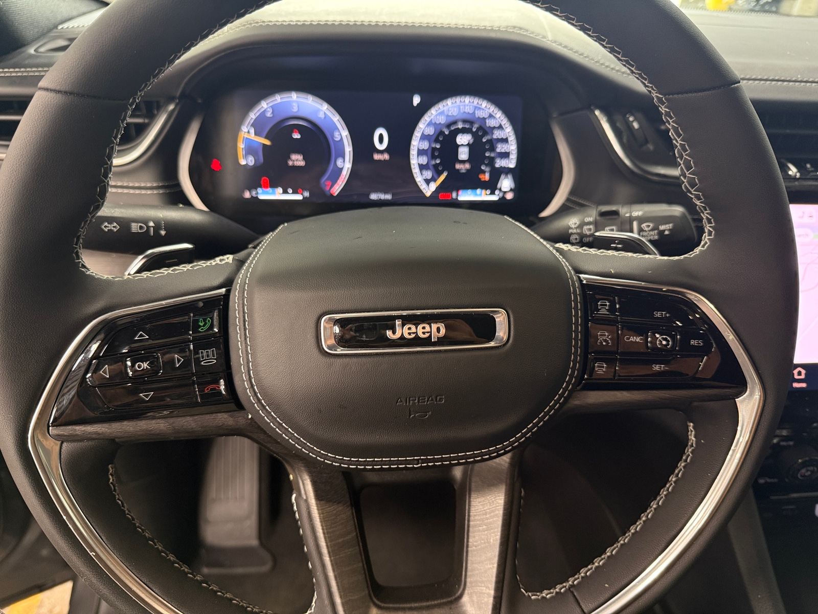 Thumbnail: 2025 Jeep Grand Cherokee - 4