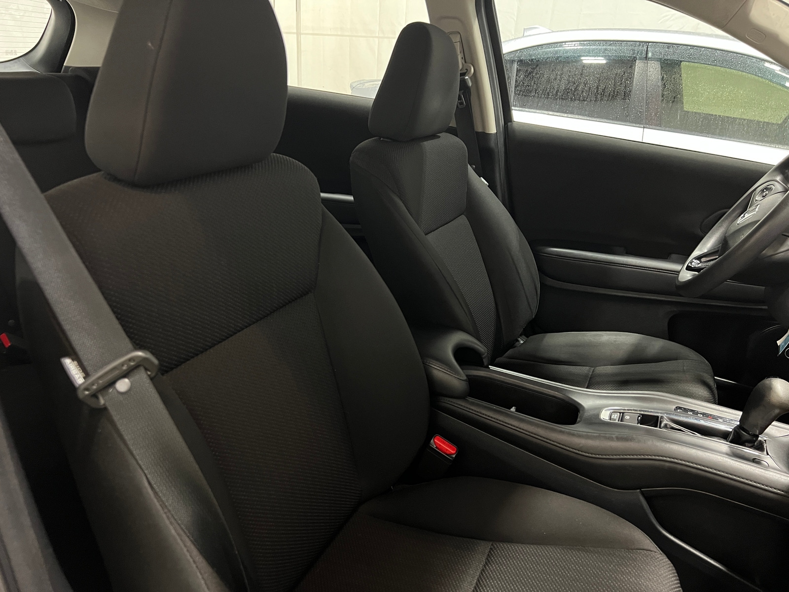 Thumbnail: 2016 Honda HR-V - 2