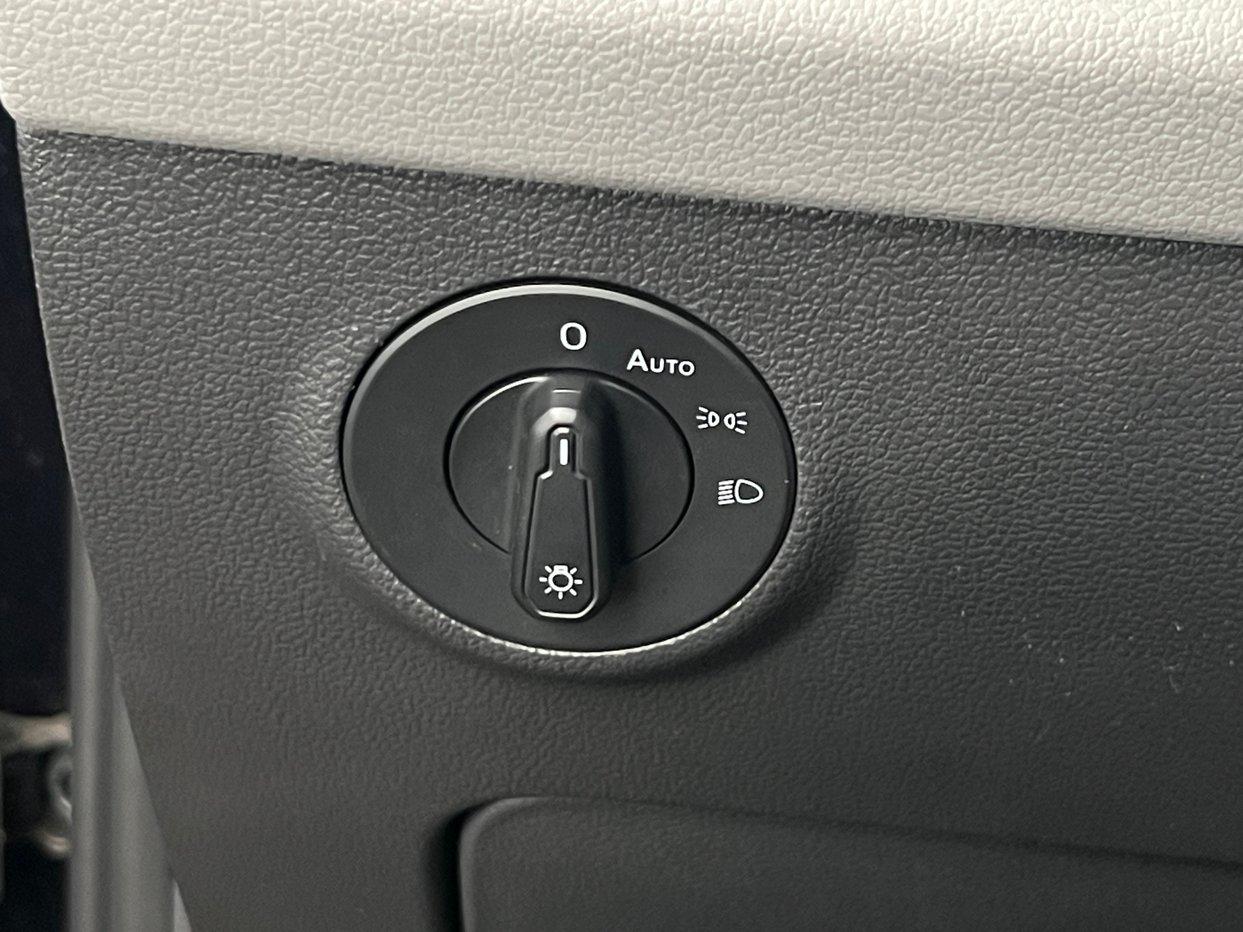 2023 Volkswagen Taos