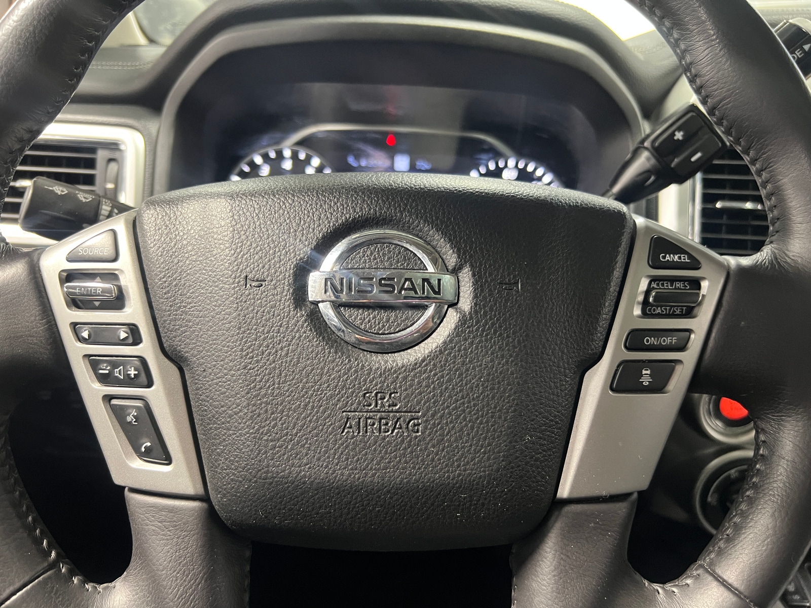 Thumbnail: 2020 Nissan Titan - 4