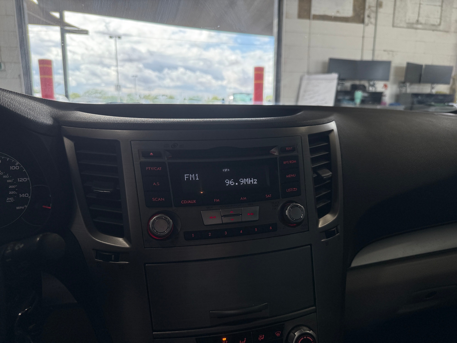 Thumbnail: 2013 Subaru Outback - 4