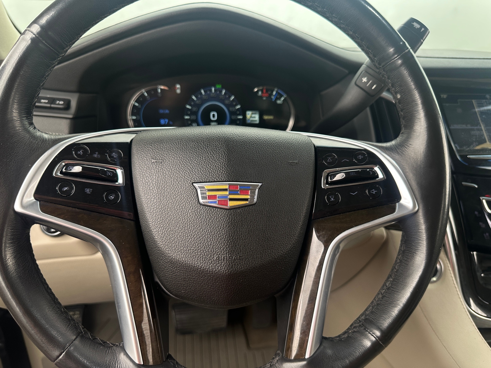 Thumbnail: 2019 Cadillac Escalade - 4