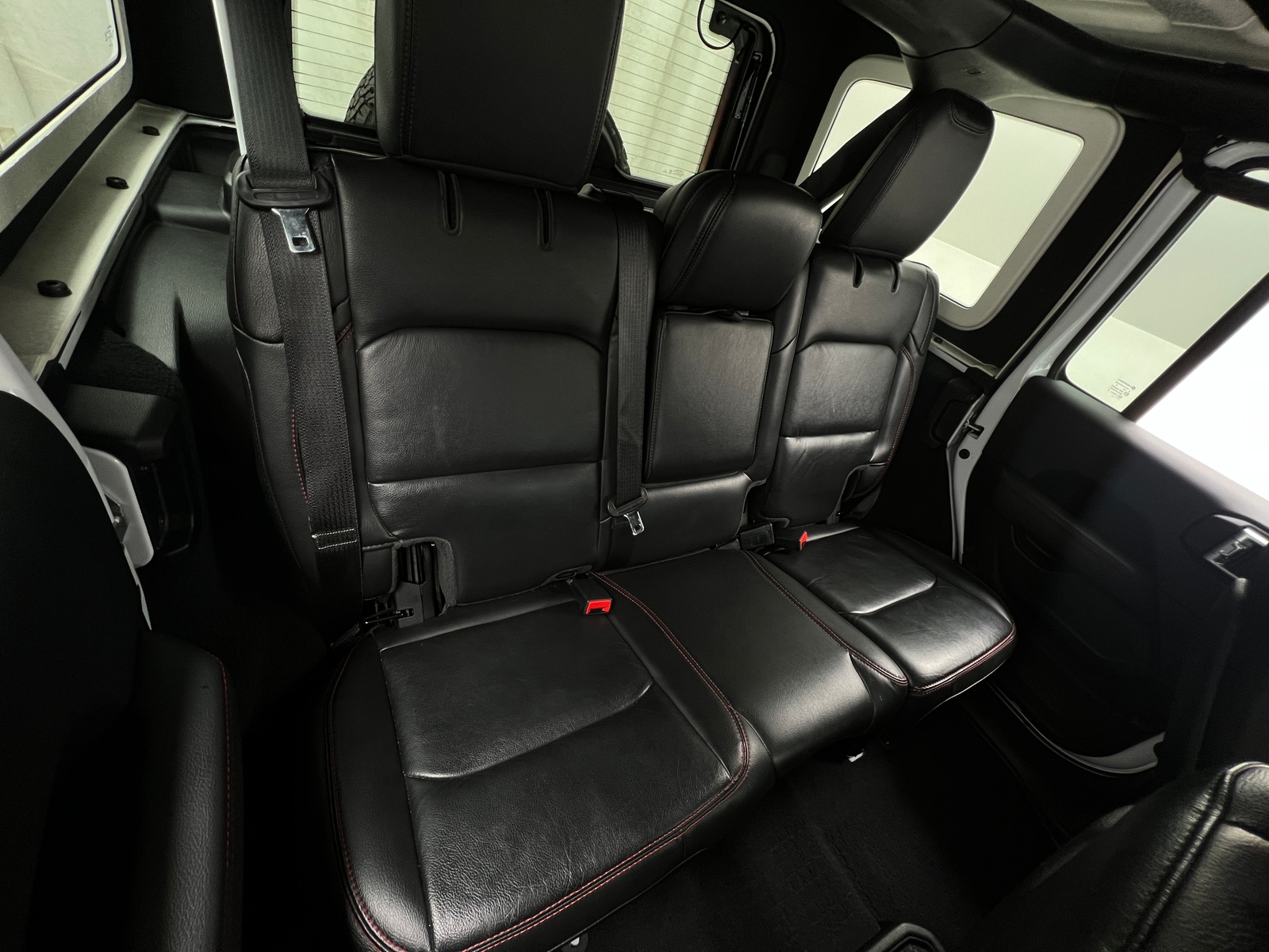 Thumbnail: 2022 Jeep Wrangler - 5