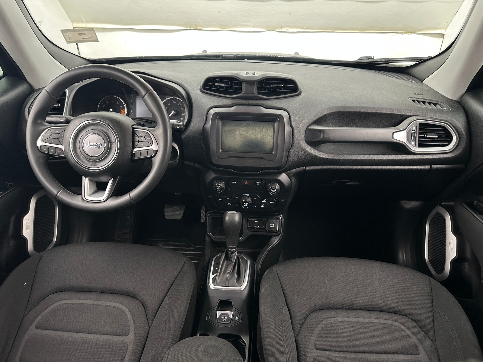 Thumbnail: 2018 Jeep Renegade - 3