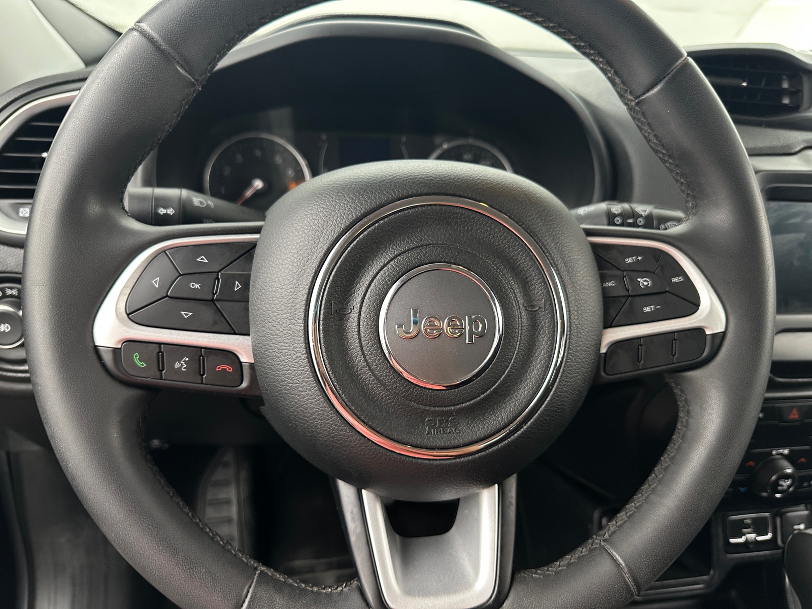 Thumbnail: 2018 Jeep Renegade - 5