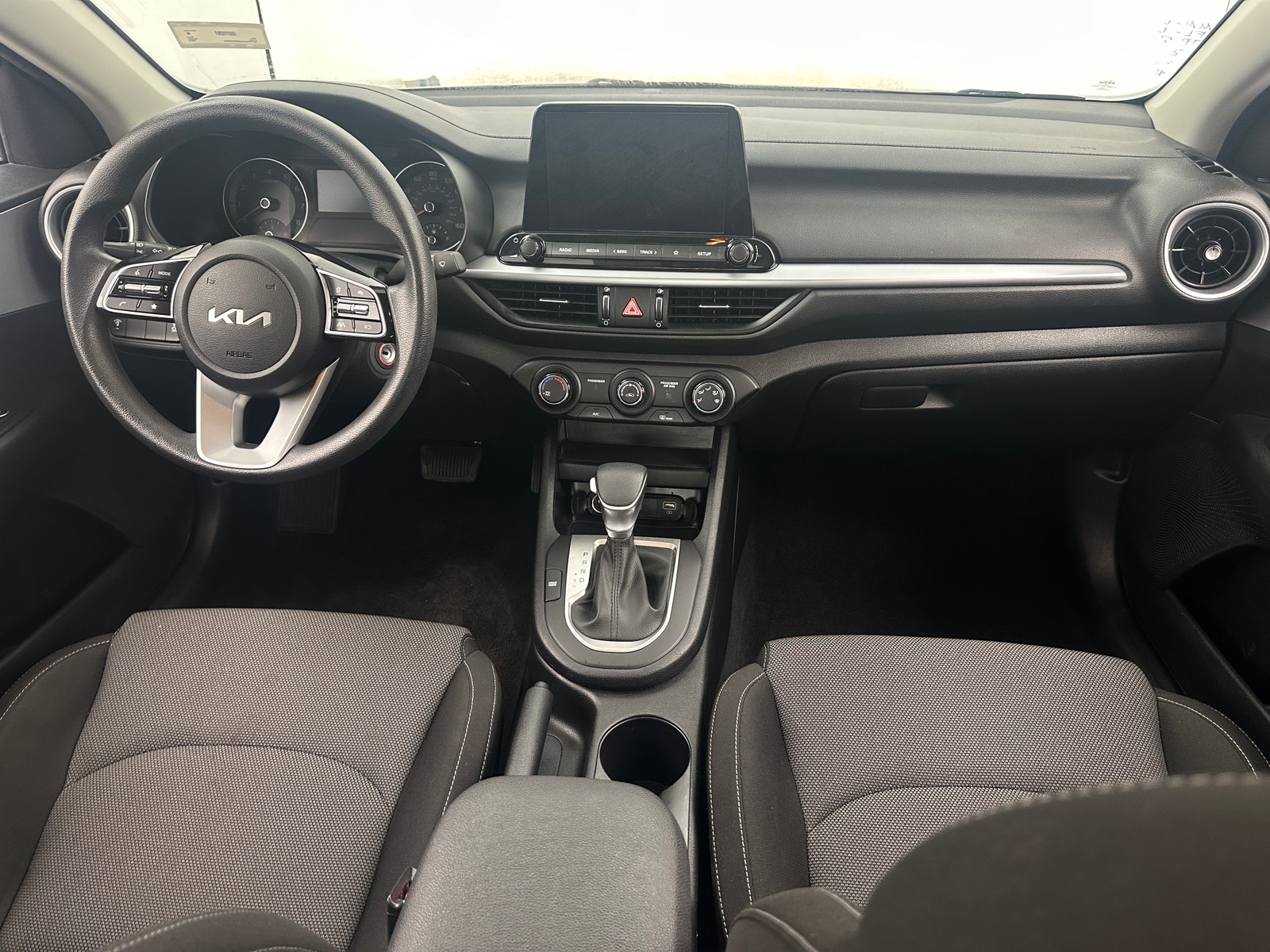 Thumbnail: 2024 Kia Forte - 3