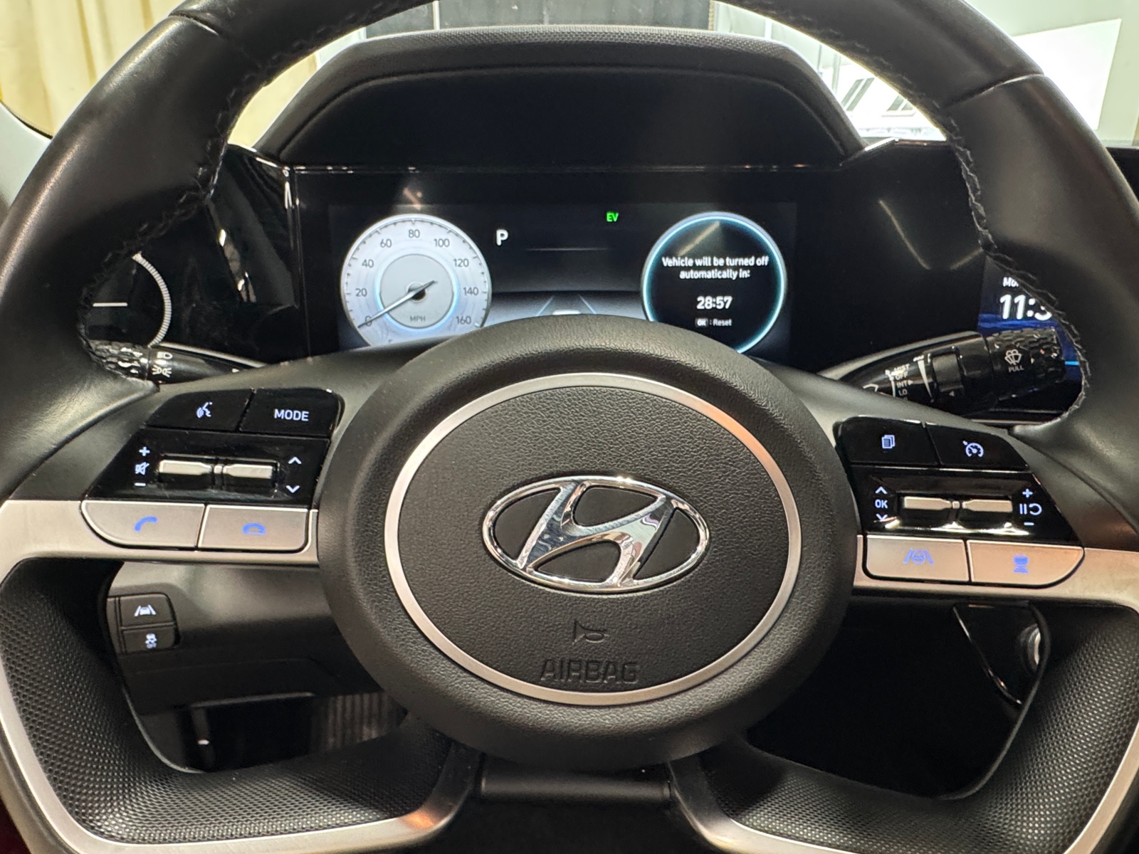 Thumbnail: 2022 Hyundai Elantra - 4