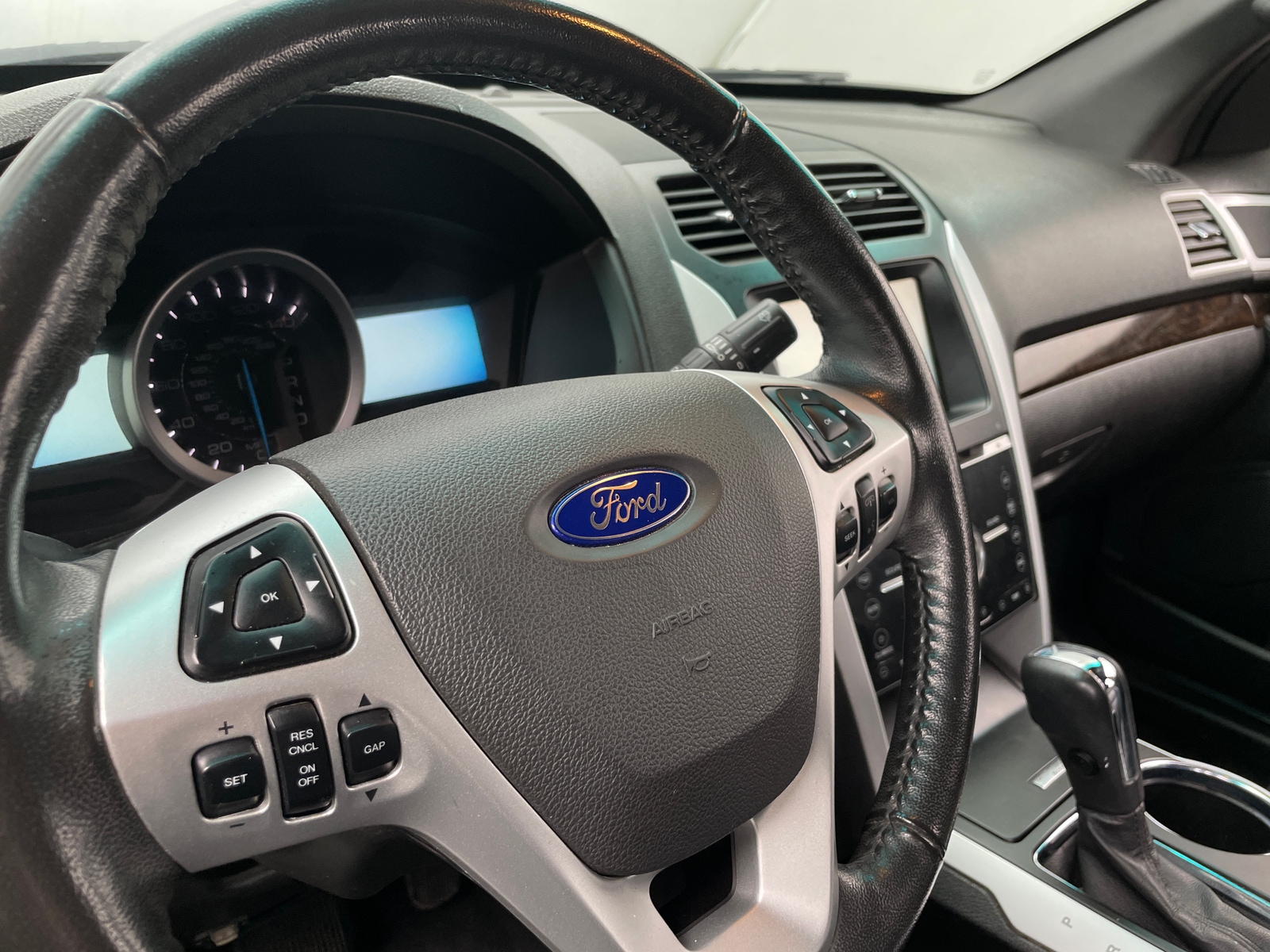 Thumbnail: 2012 Ford Explorer - 4