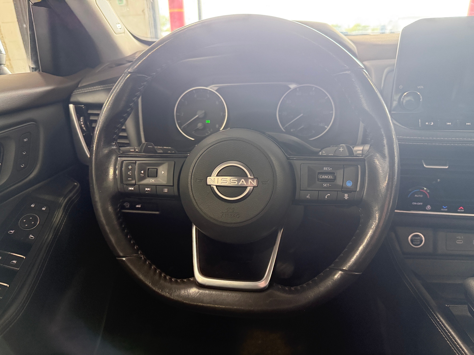 Thumbnail: 2023 Nissan Rogue - 4