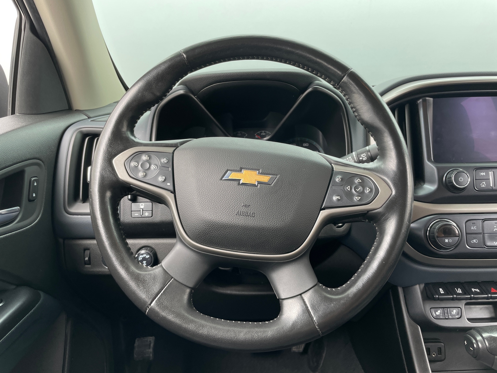 Thumbnail: 2021 Chevrolet Colorado - 4