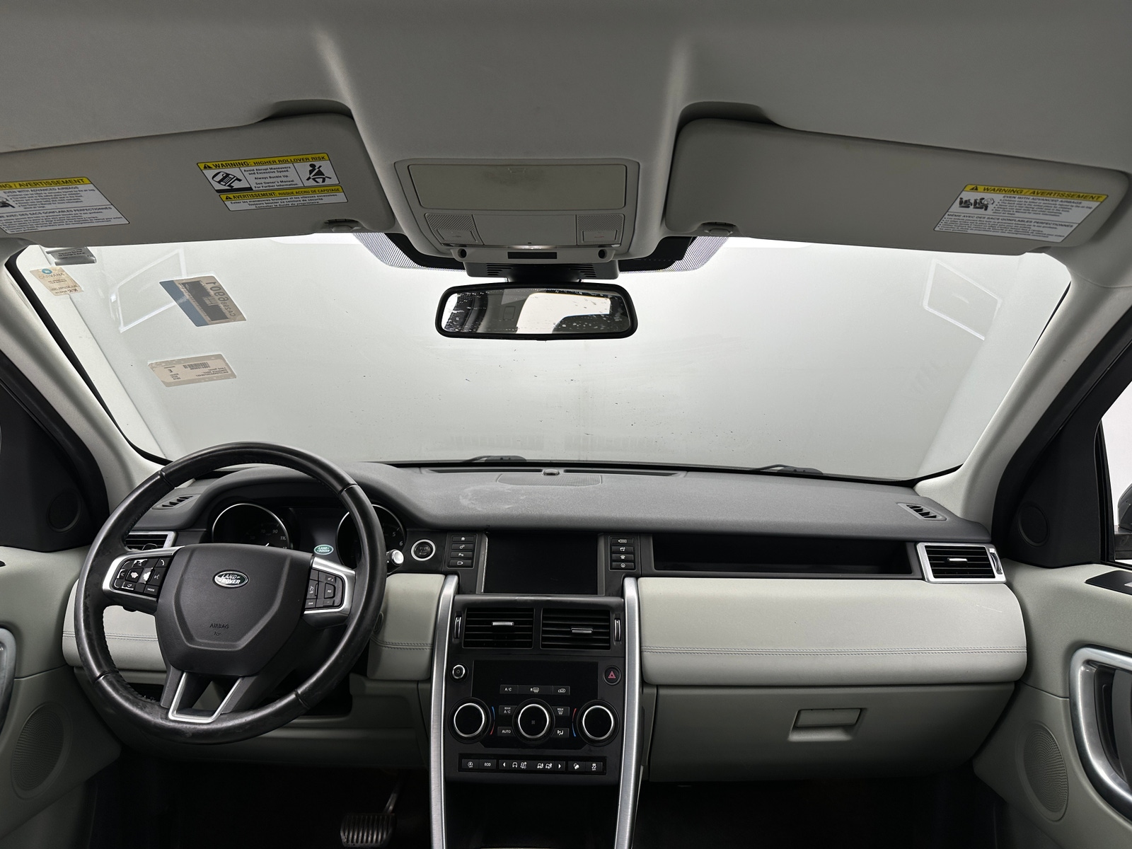 Thumbnail: 2018 Land Rover Discovery Sport - 3