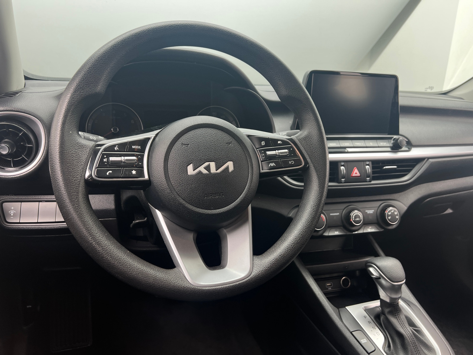 Thumbnail: 2022 Kia Forte - 5