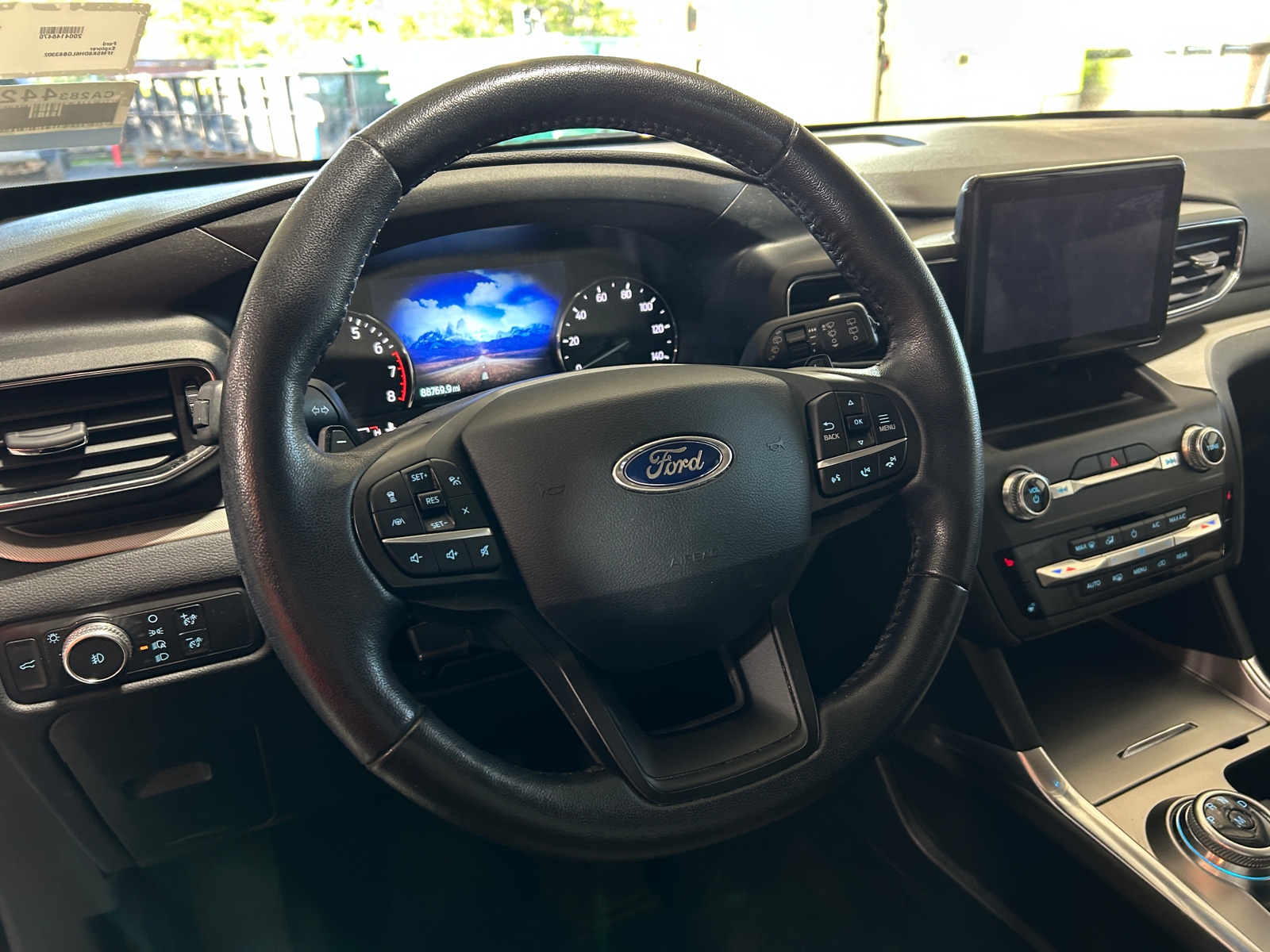 Thumbnail: 2020 Ford Explorer - 5