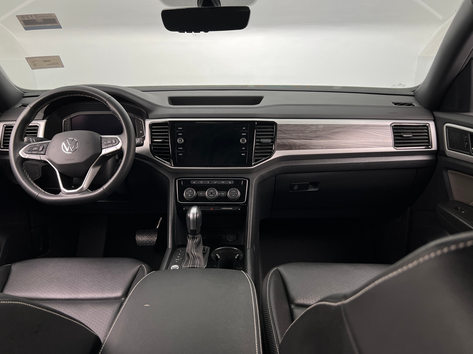 Thumbnail: 2022 Volkswagen Atlas - 2