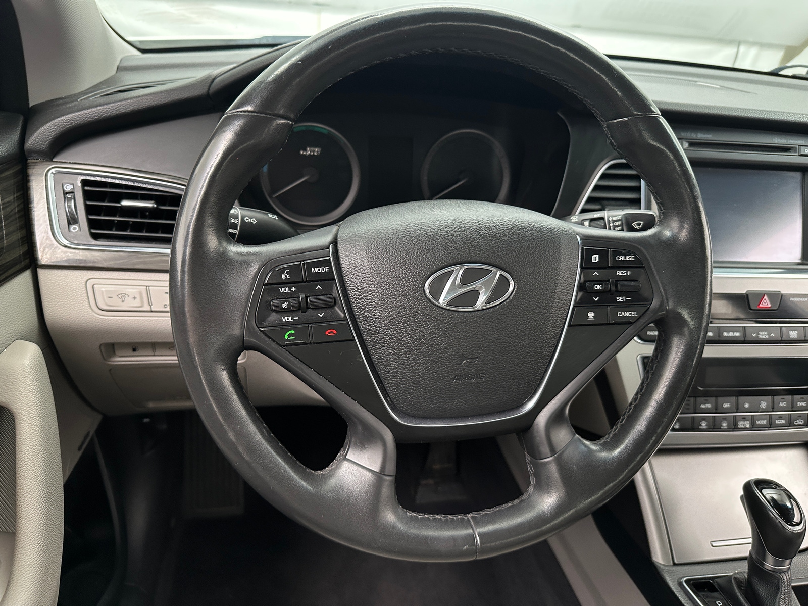 Thumbnail: 2016 Hyundai Sonata - 4