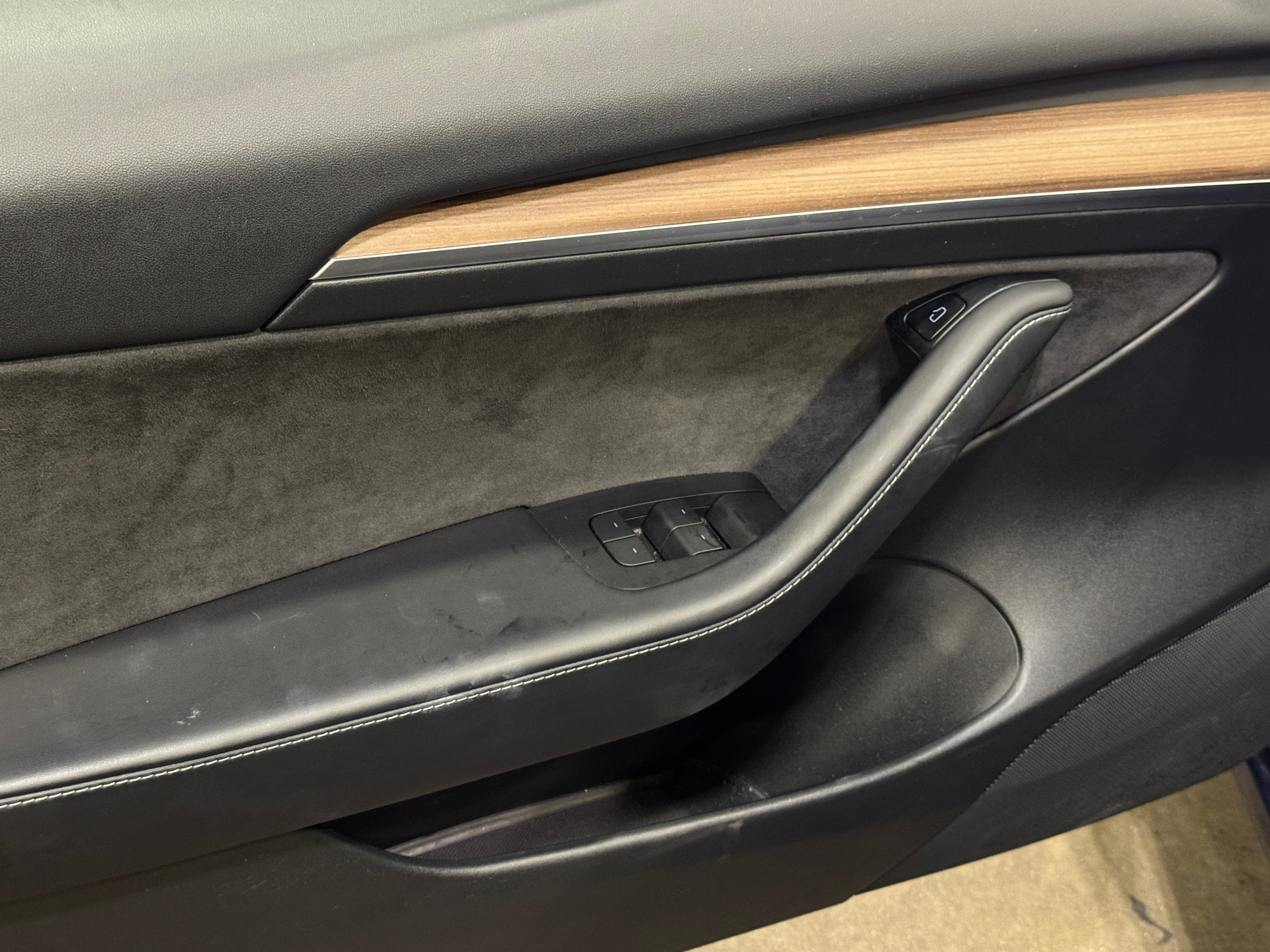 Used 2022 Tesla Model 3 Long Range with VIN 5YJ3E1EB0NF169264 for sale in Oak Creek, WI